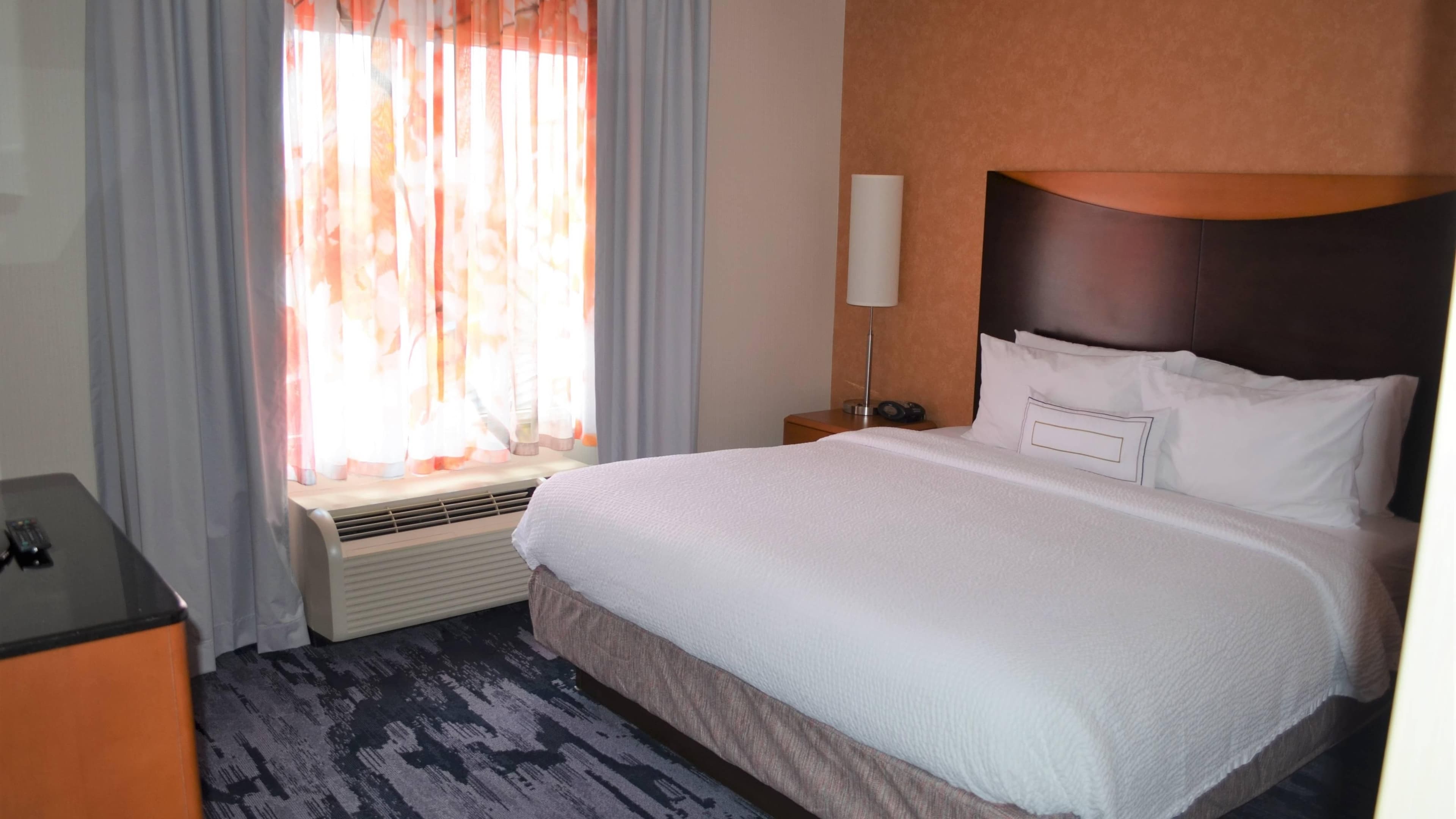 Fairfield Inn & Suites Sault Ste. Marie - Image 2