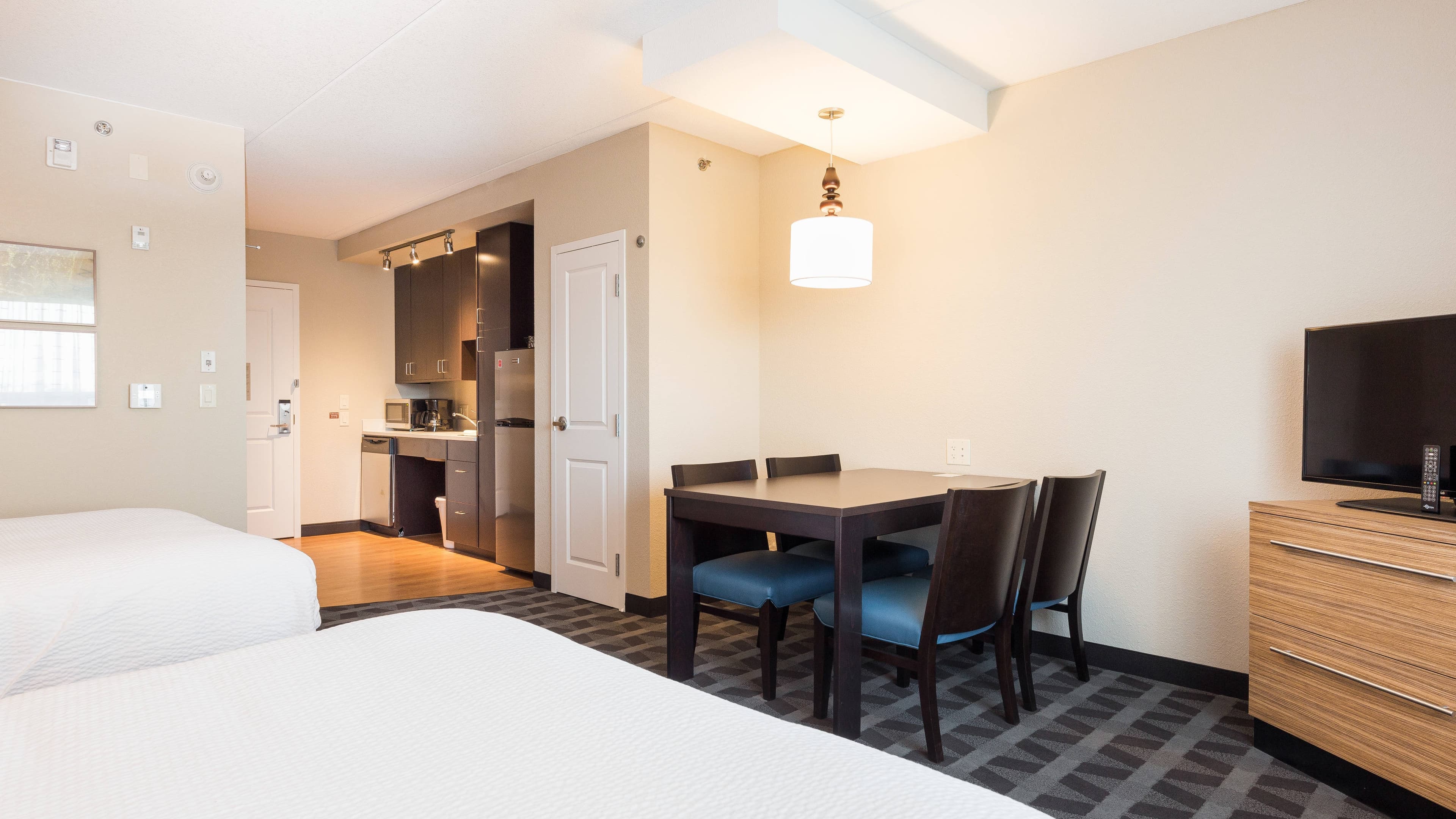 TownePlace Suites Edmonton South - Image 5