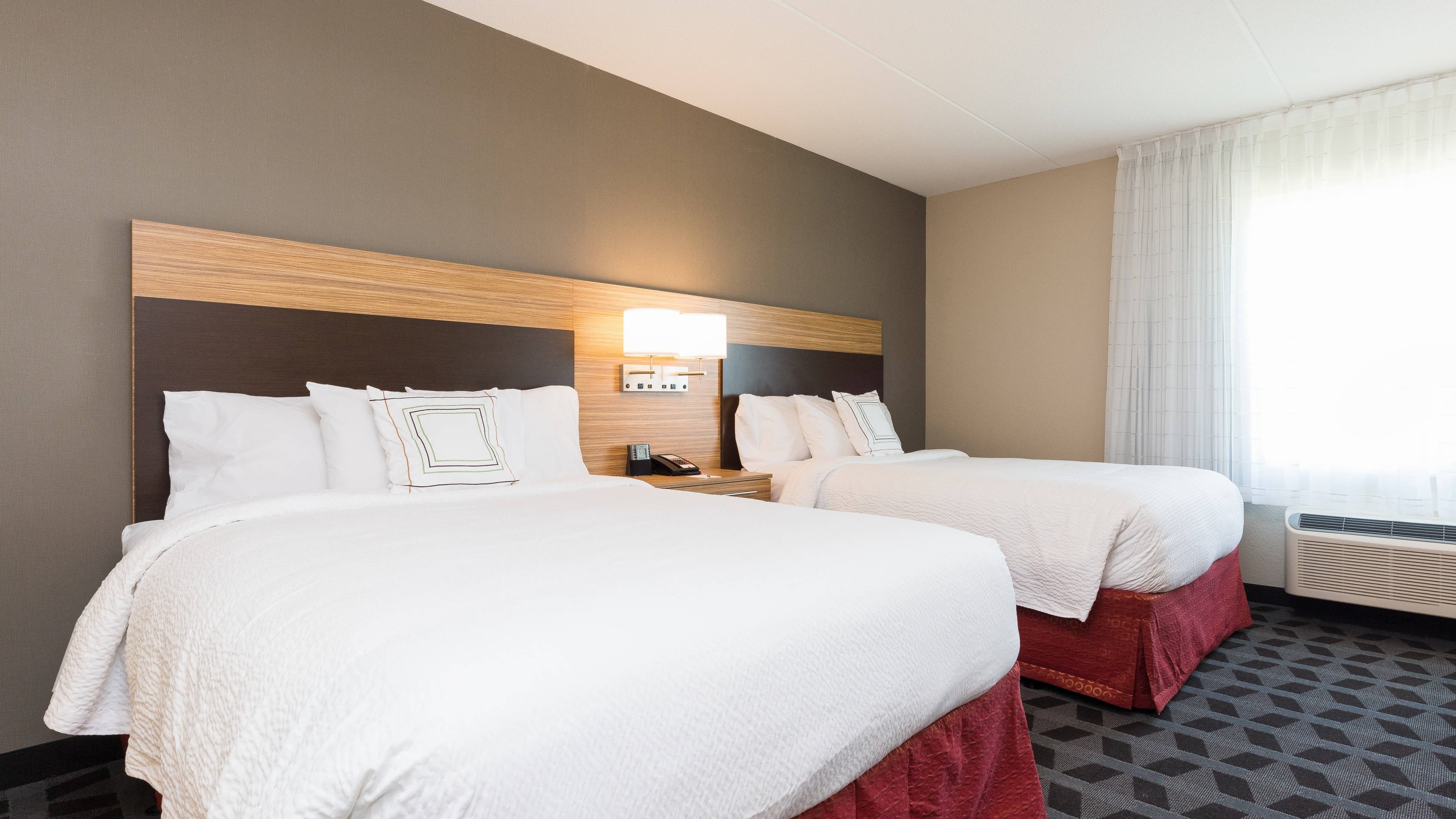TownePlace Suites Edmonton South — 6