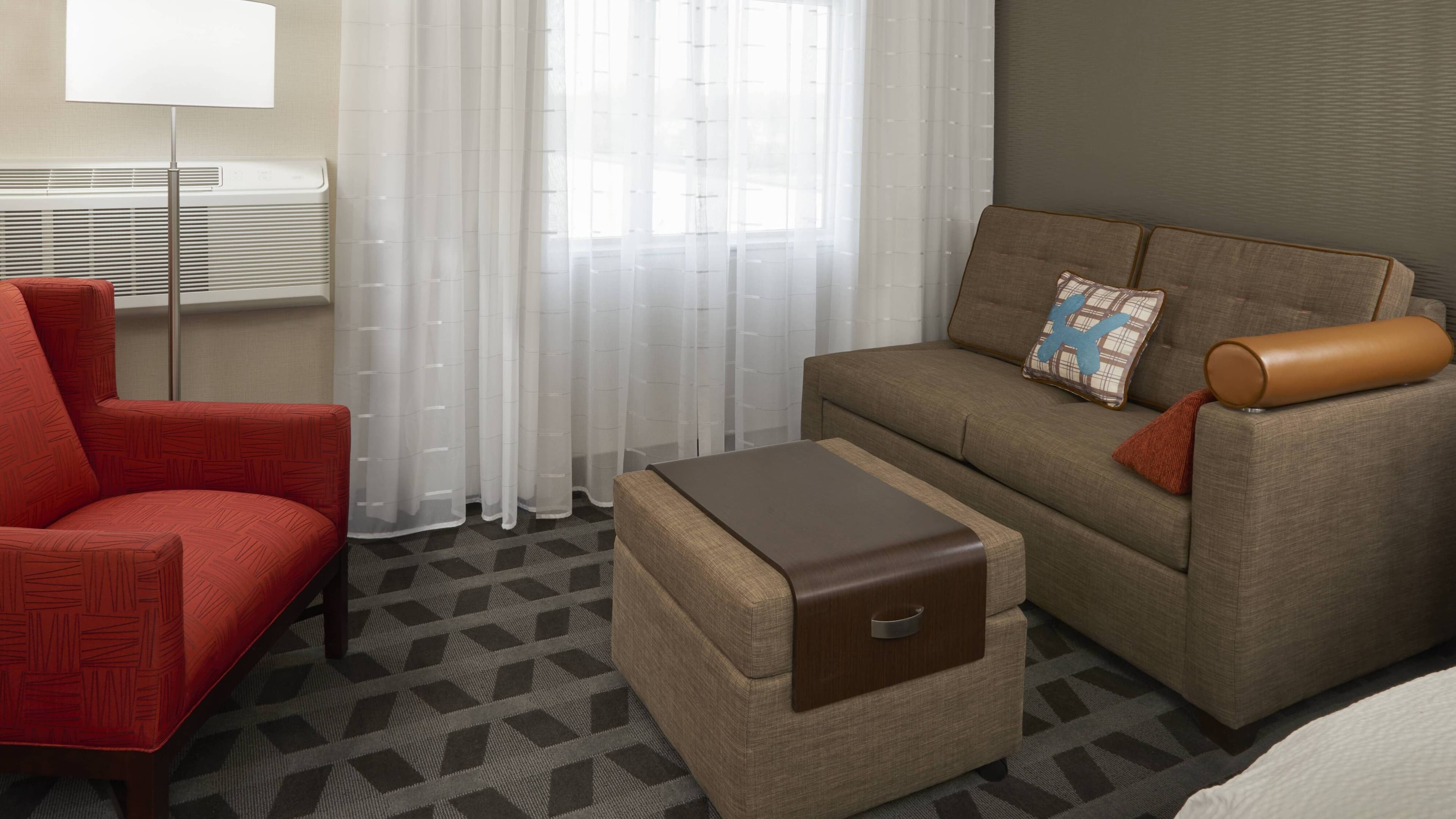 TownePlace Suites Oshawa — 10