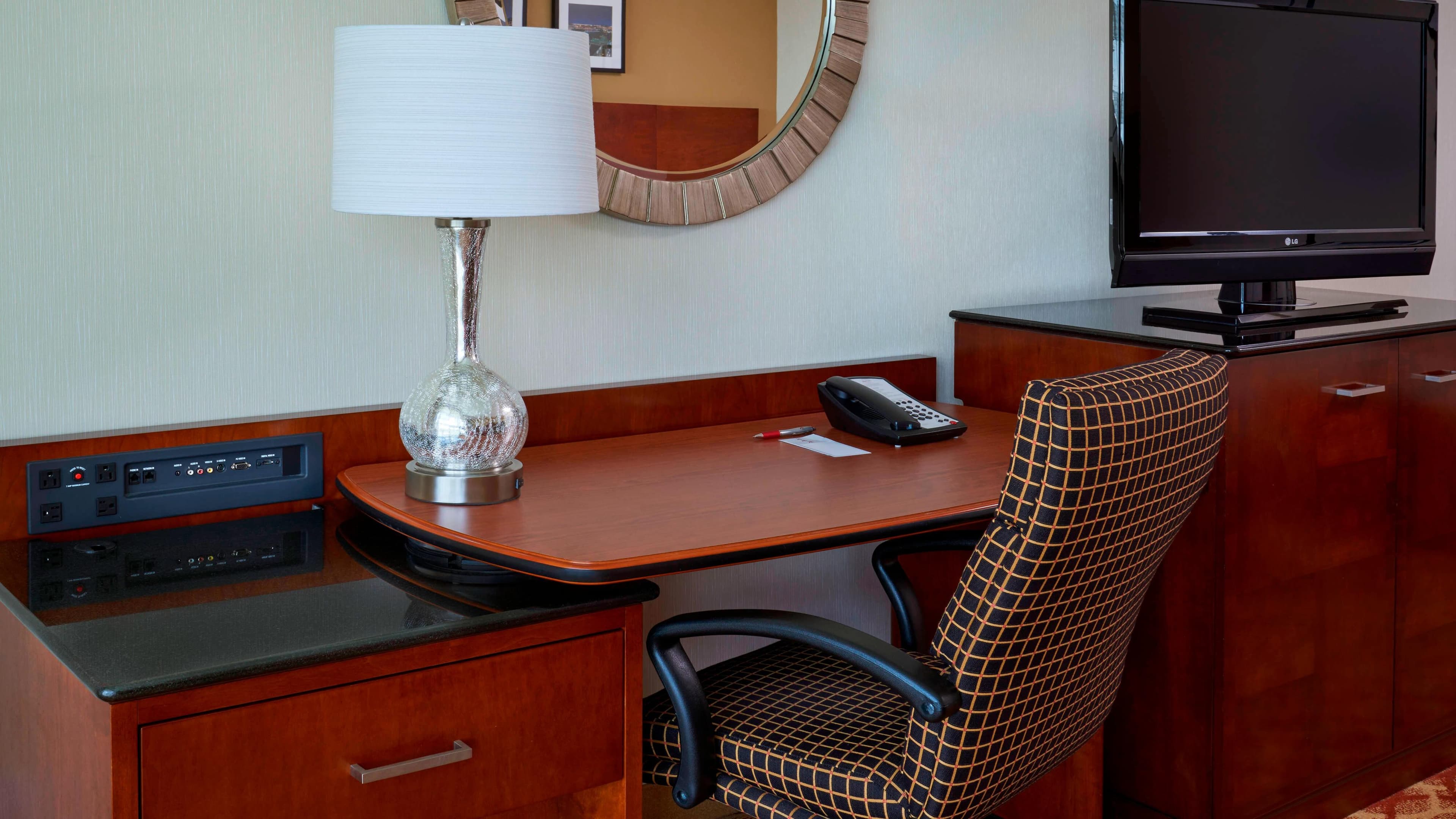 Ottawa Marriott Hotel - Image 4