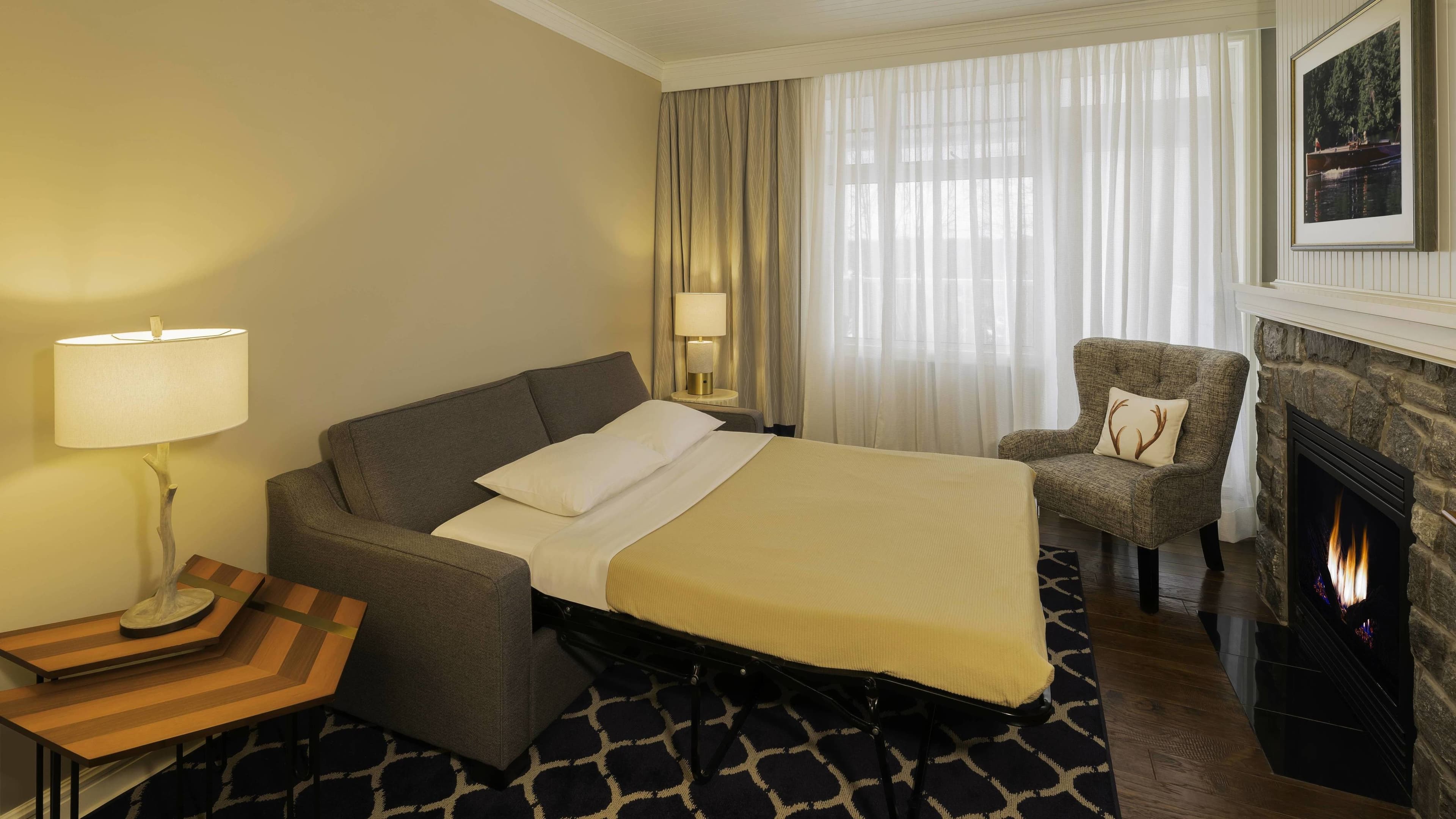 1 Bedroom Suite - Image 3