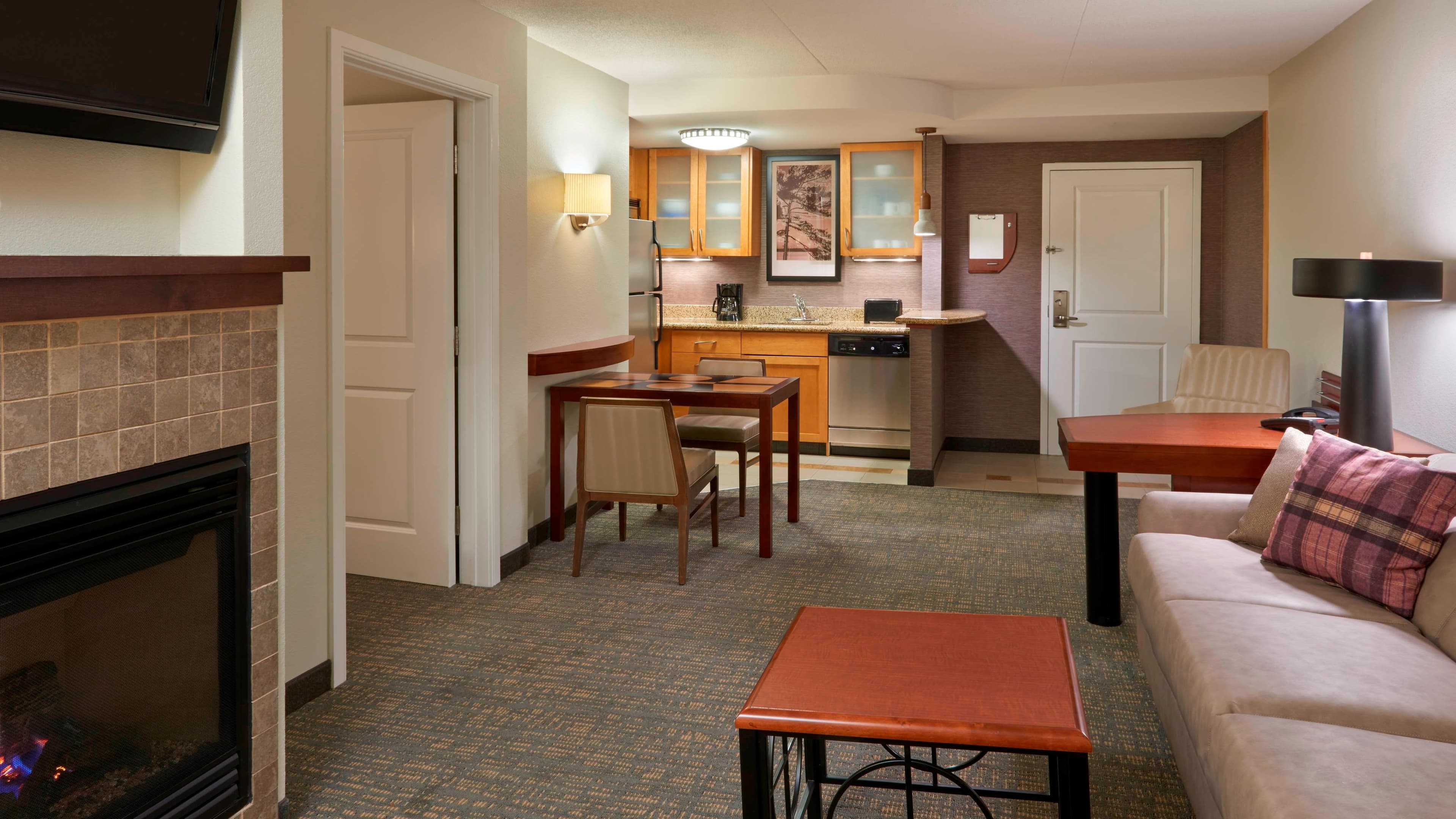 Residence Inn Gravenhurst Muskoka Wharf - Image 2