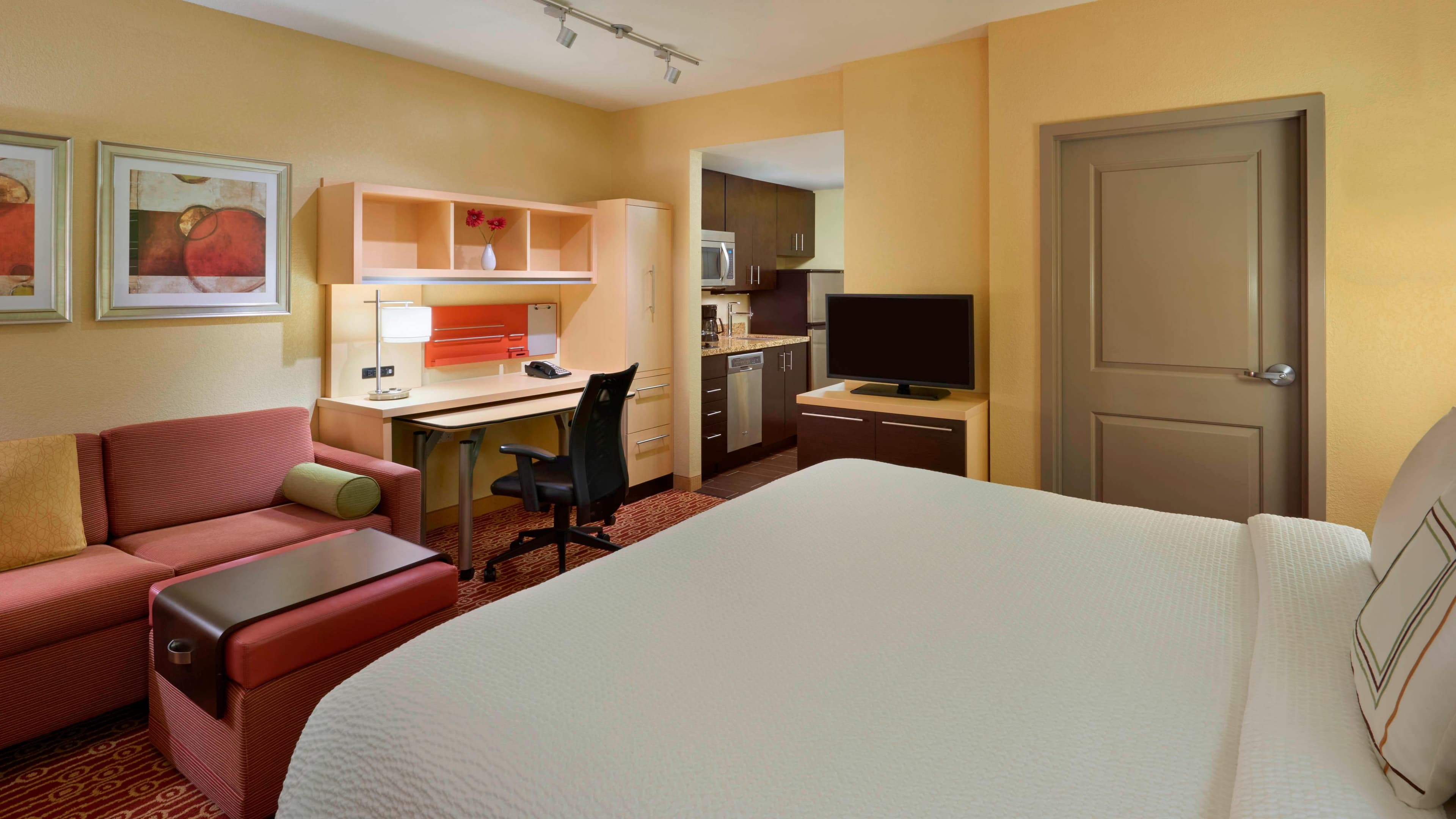 TownePlace Suites Thunder Bay - Image 2