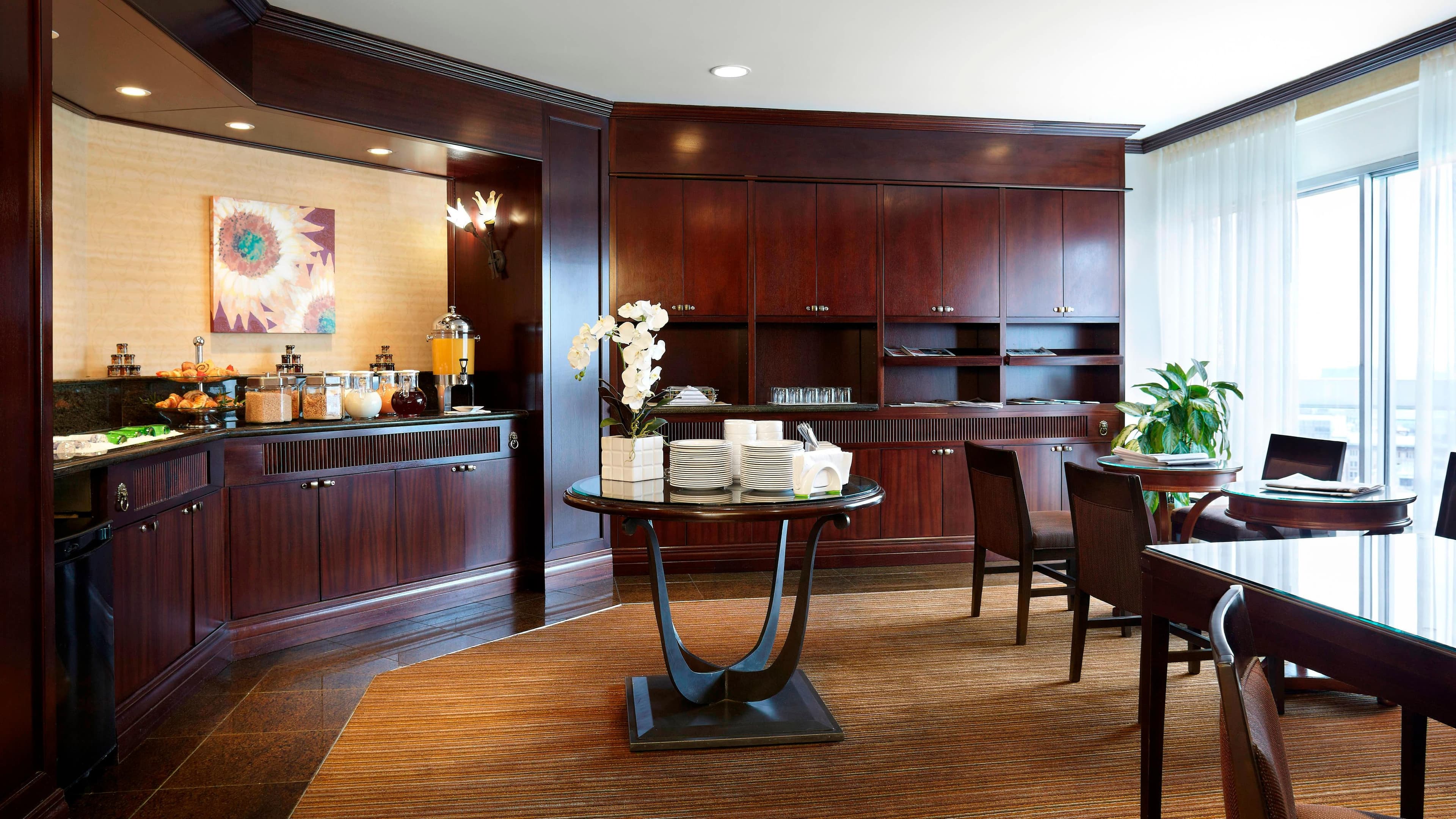 Delta Hotels Montreal — 6