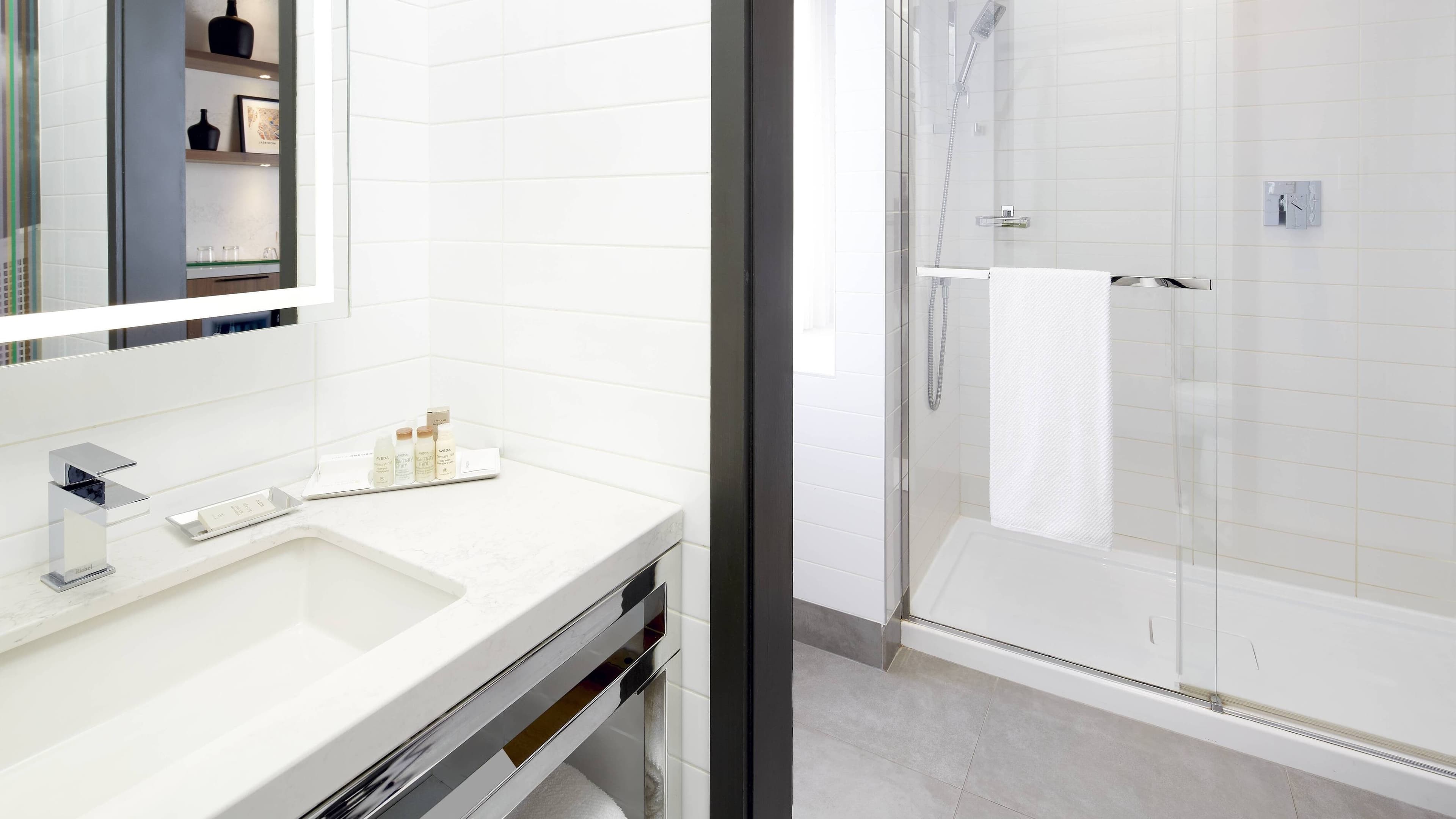 Renaissance Montreal Downtown Hotel — 34
