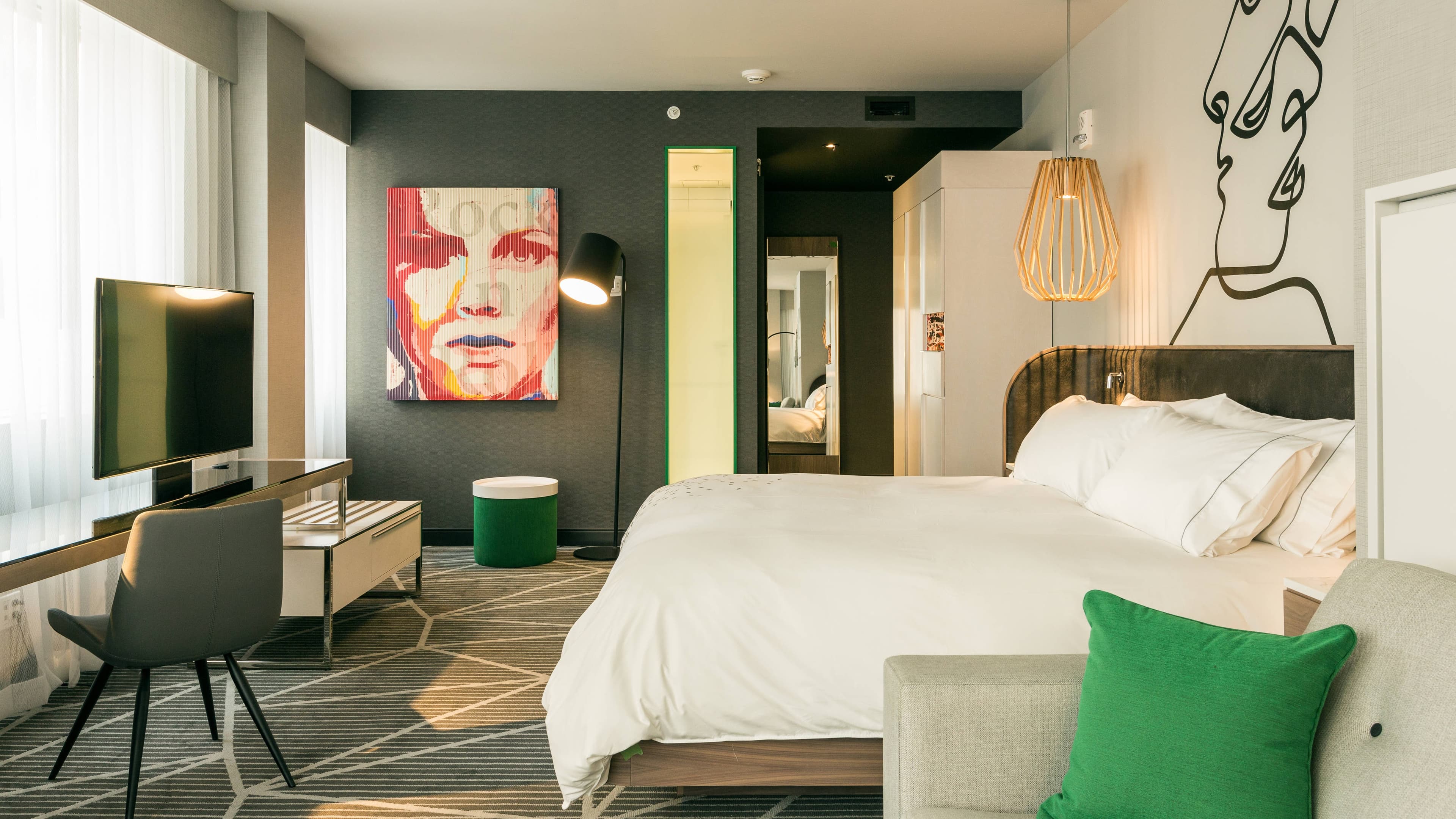 Renaissance Montreal Downtown Hotel — 24