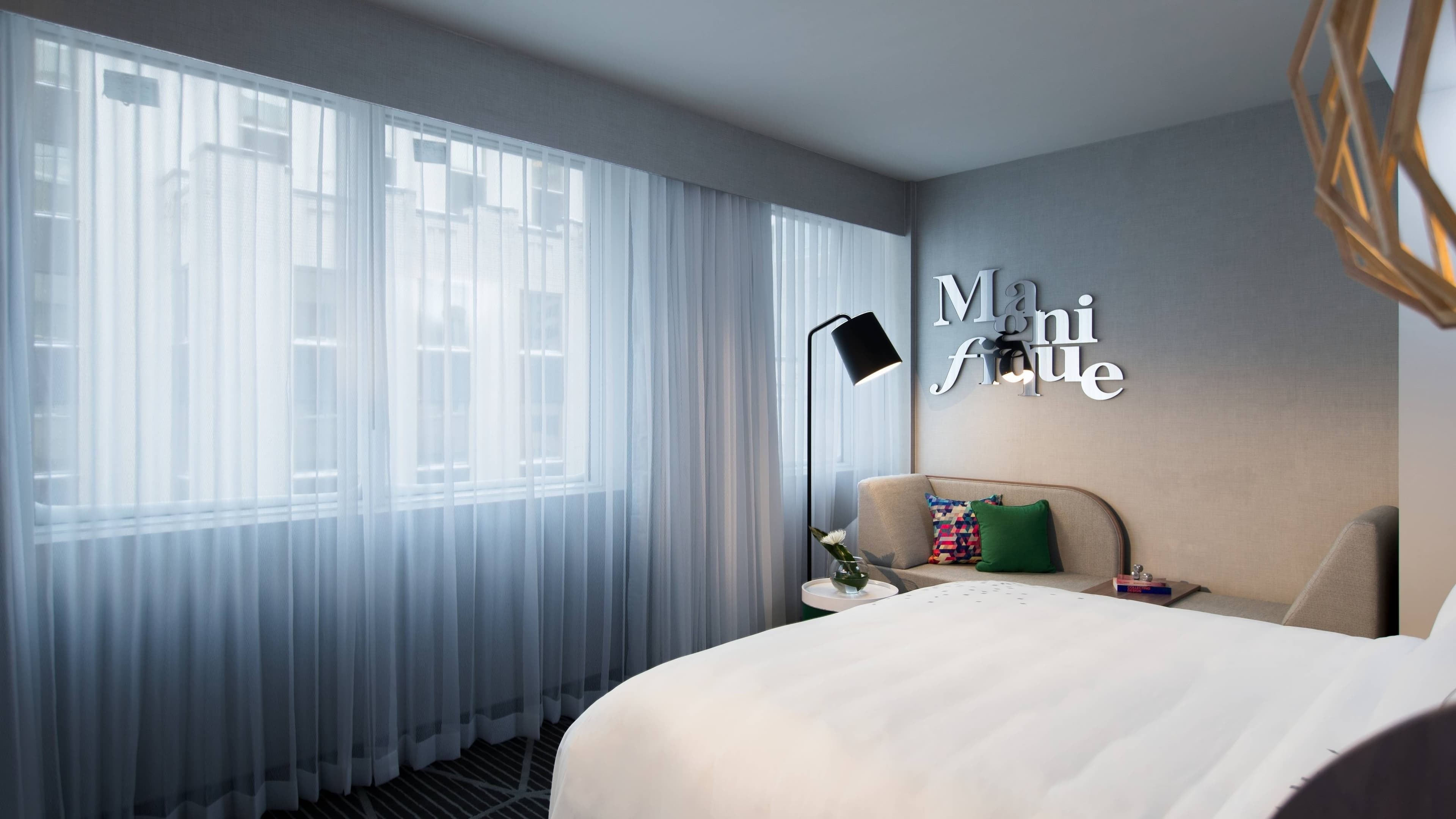 Renaissance Montreal Downtown Hotel — 12