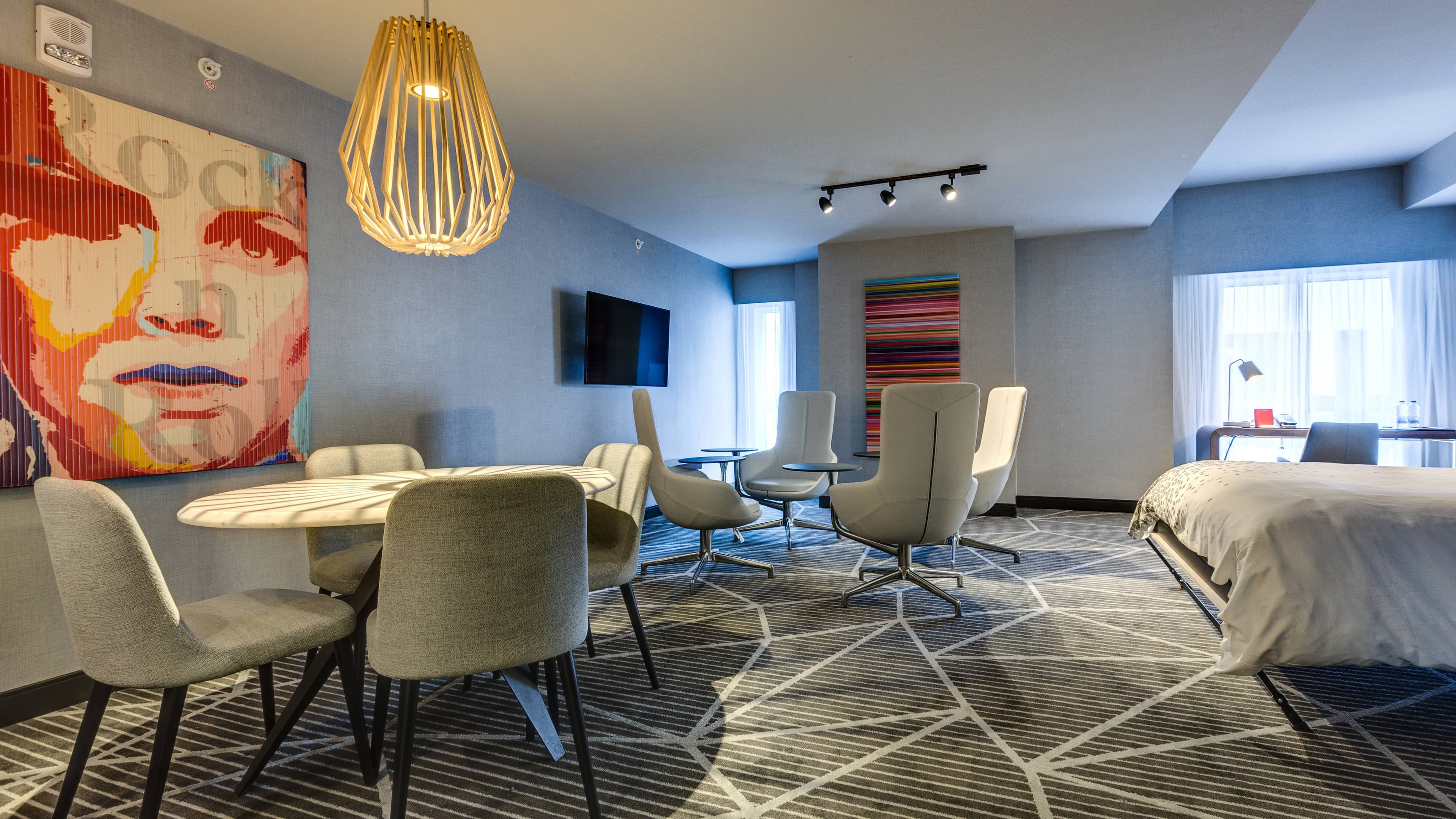 Renaissance Montreal Downtown Hotel — 9