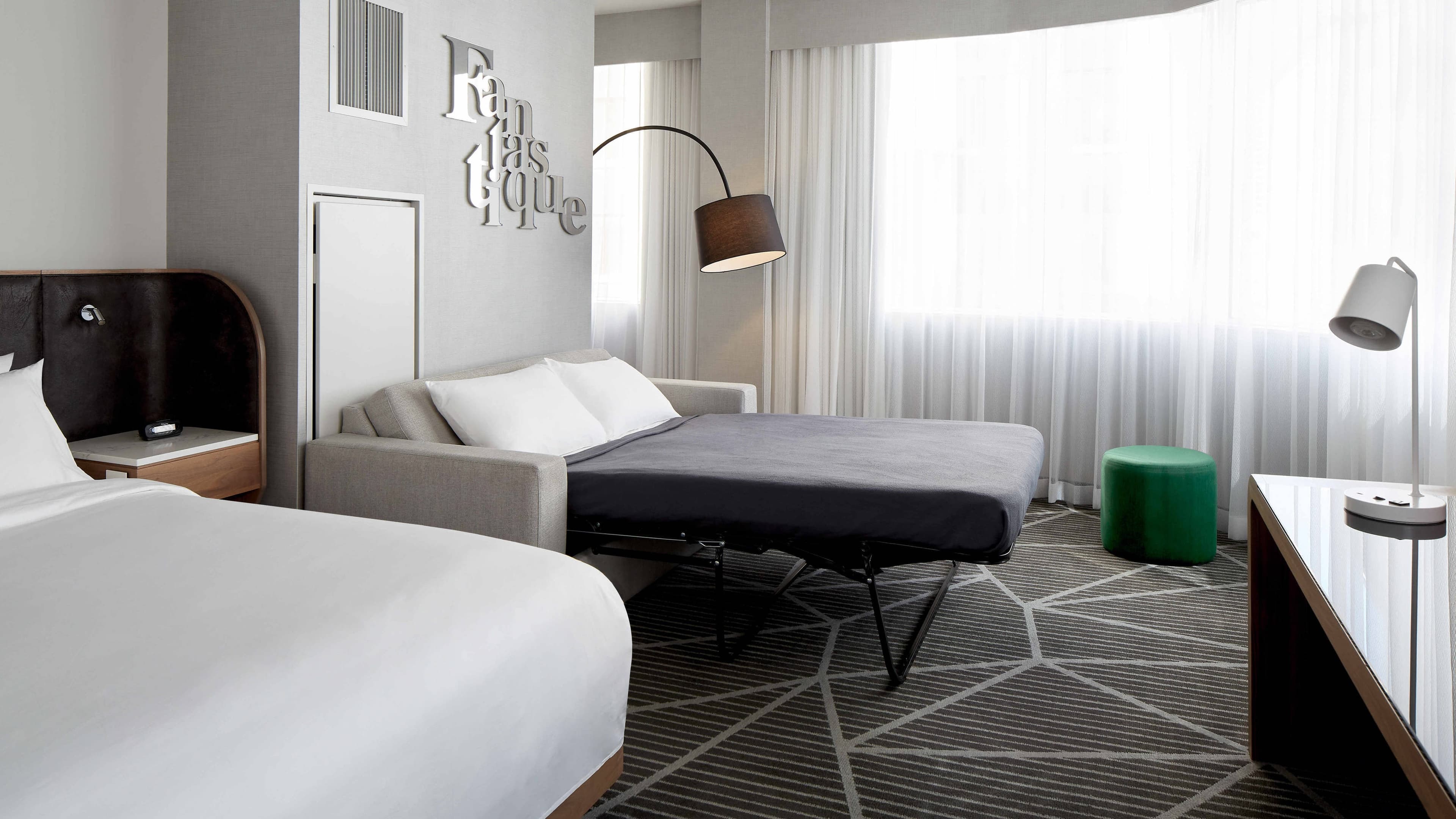 Renaissance Montreal Downtown Hotel — 18