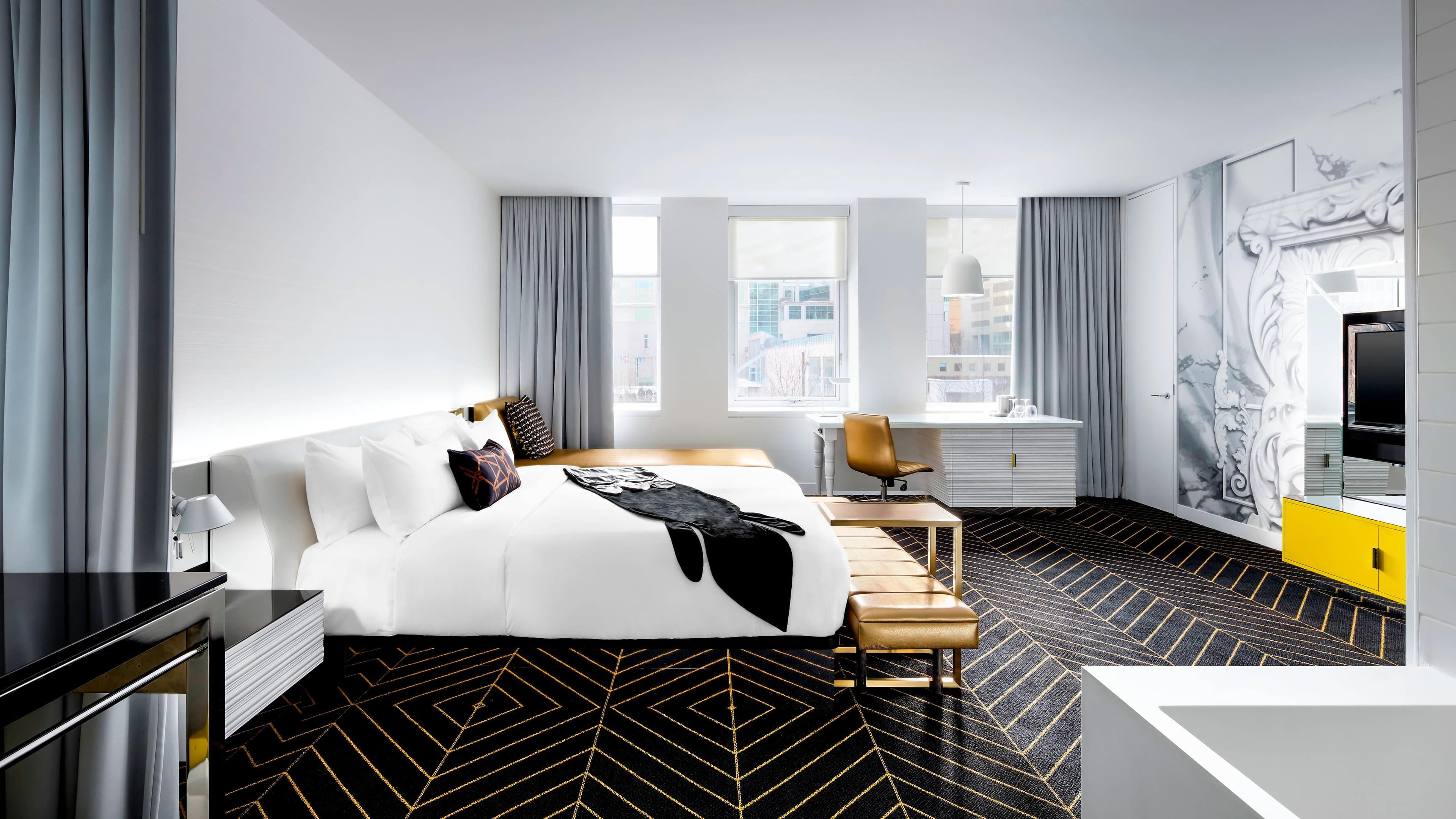 W Montreal — 20