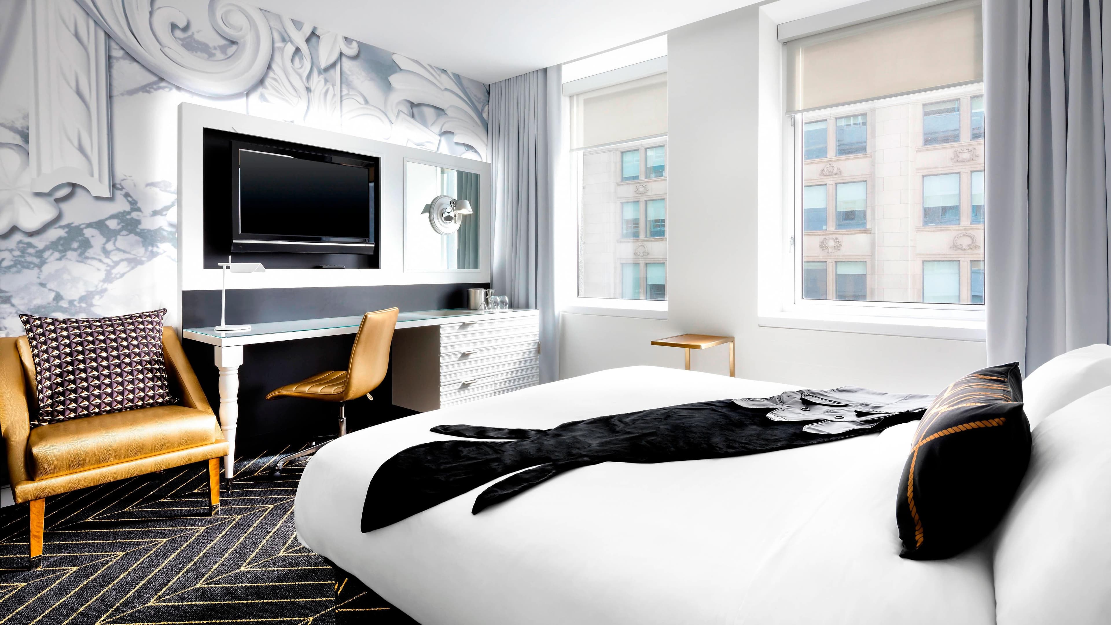 W Montreal — 29