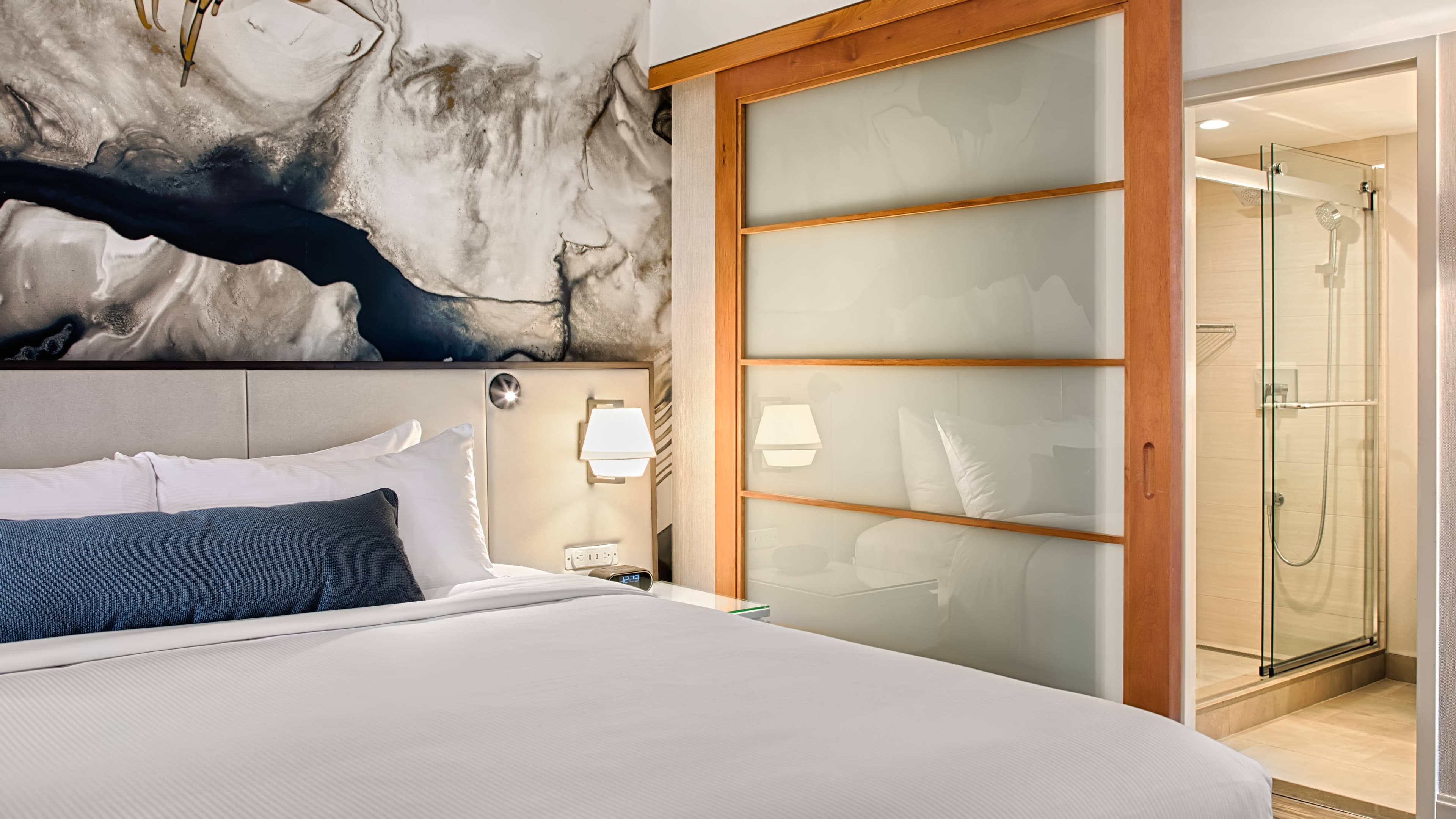 Delta Hotels Vancouver Downtown Suites — 14