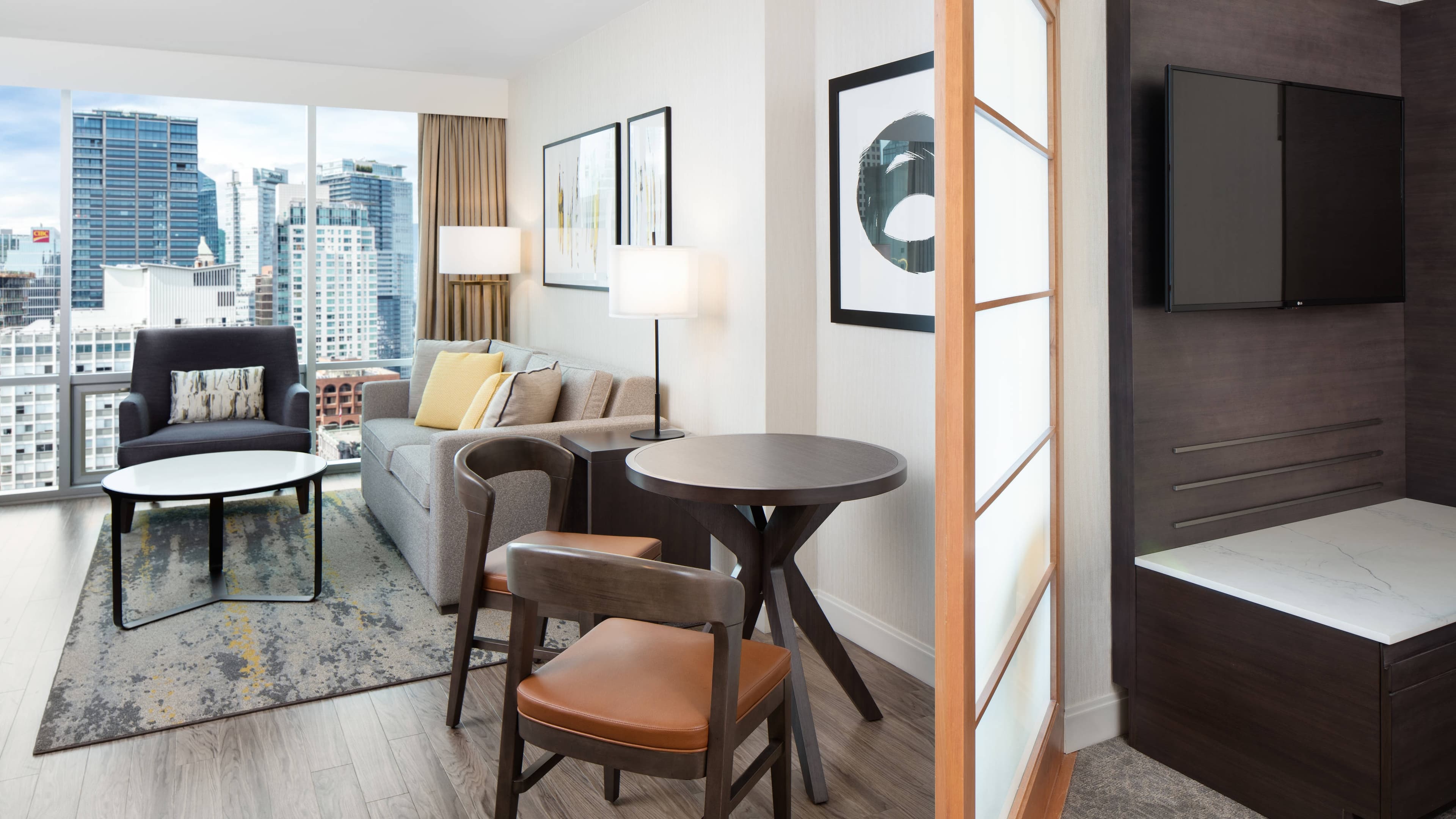 Delta Hotels Vancouver Downtown Suites — 13
