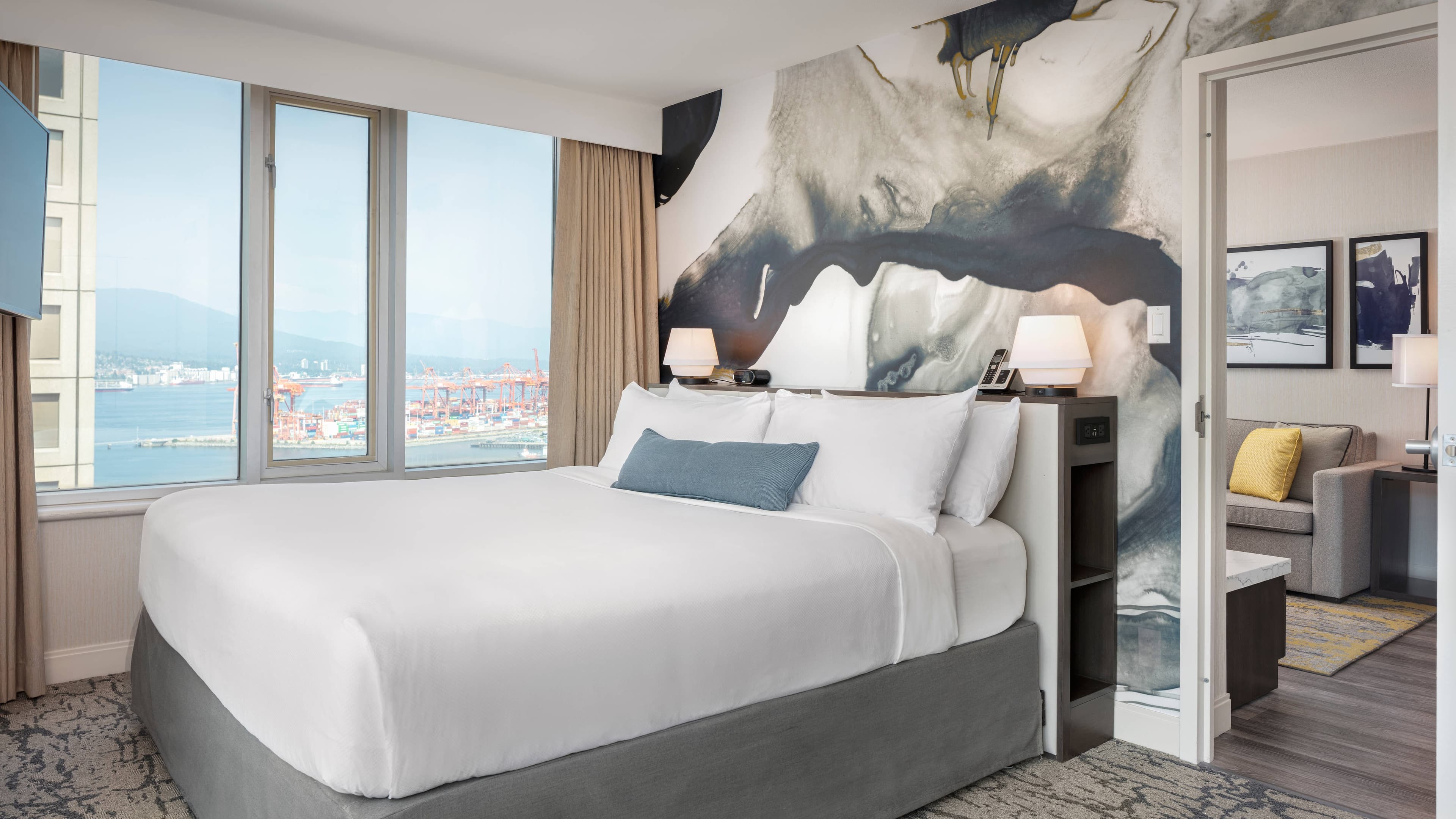 Delta Hotels Vancouver Downtown Suites — 34