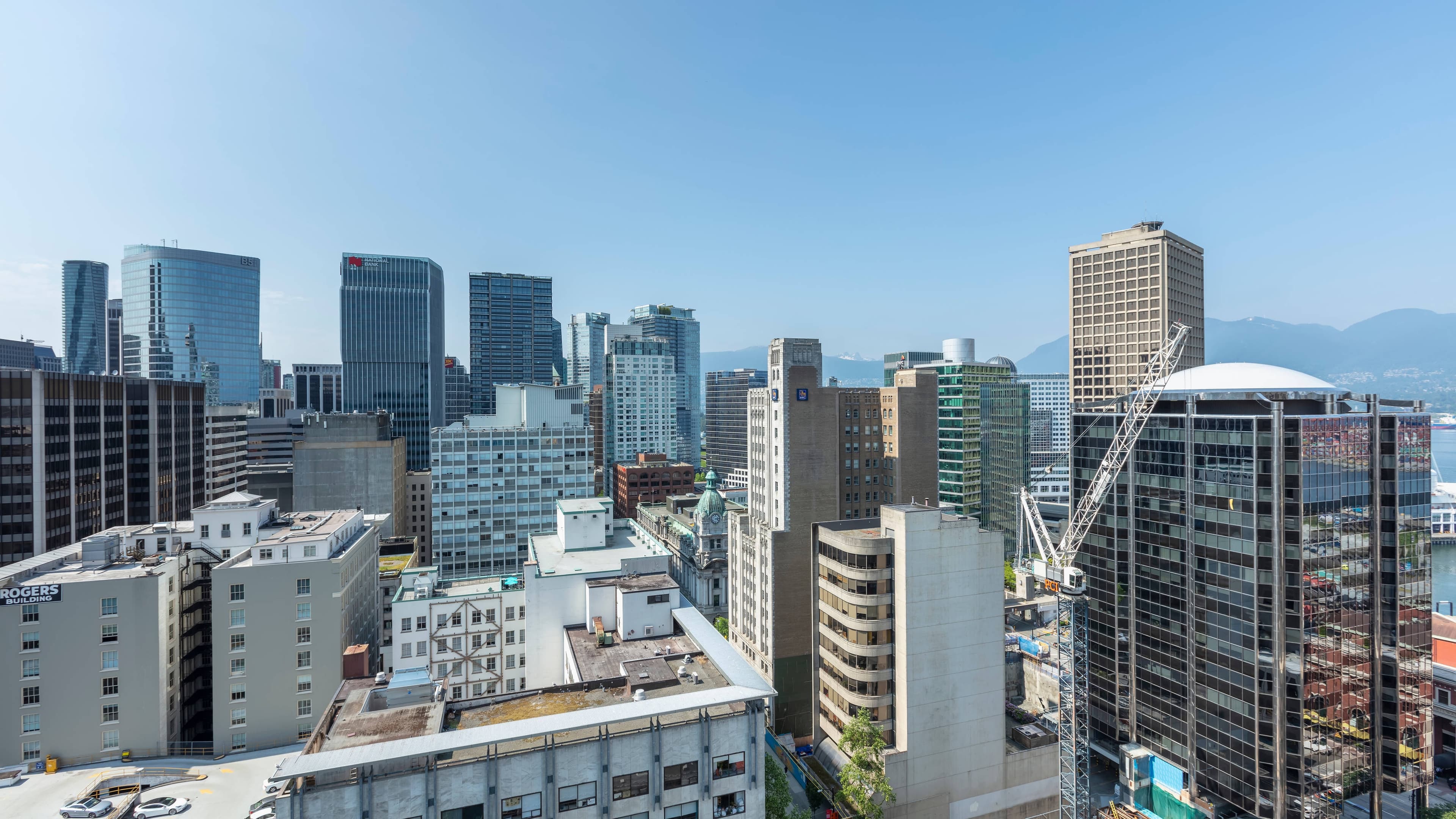 Delta Hotels Vancouver Downtown Suites — 9