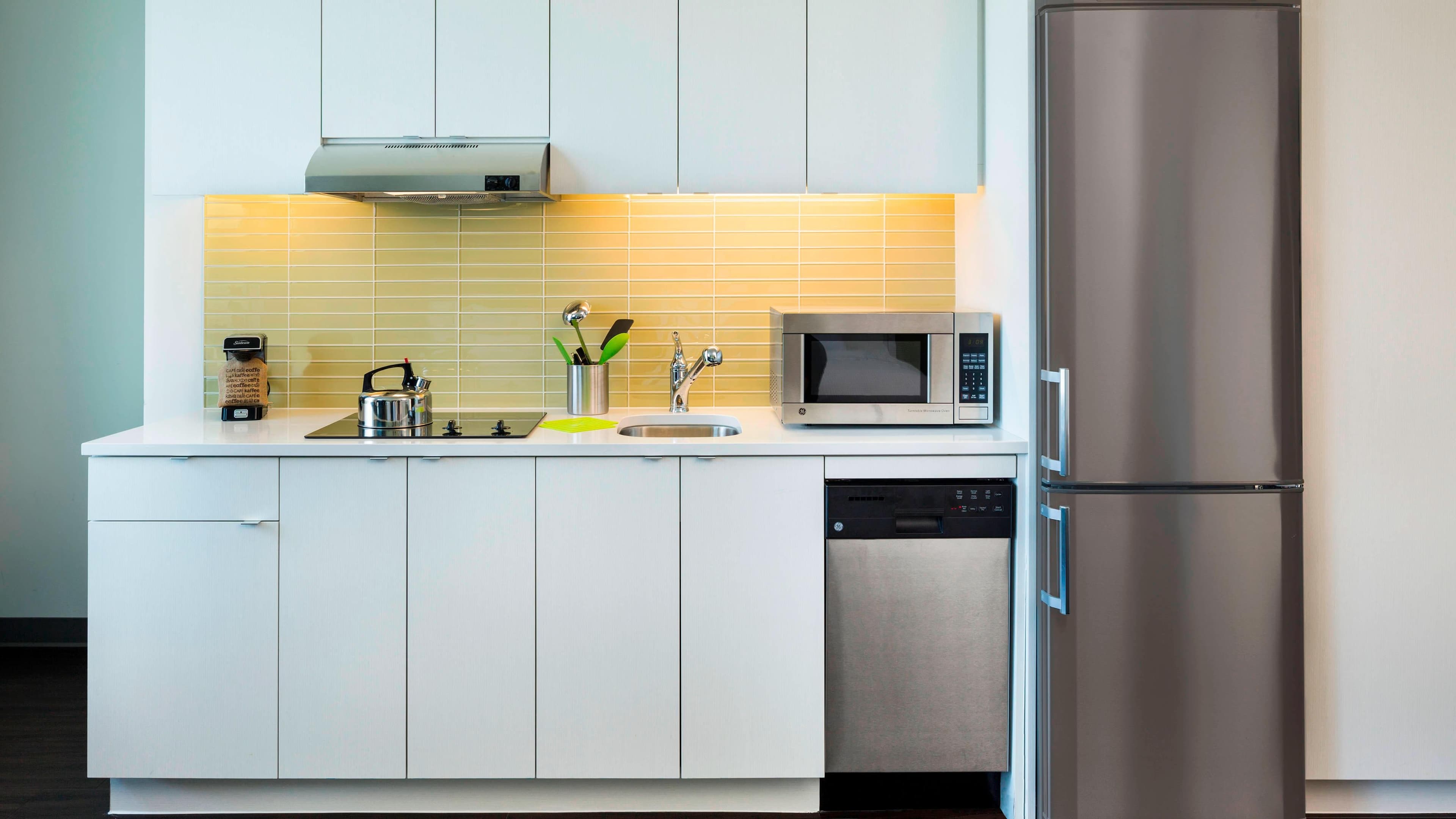 Element Vancouver Metrotown - Image 3