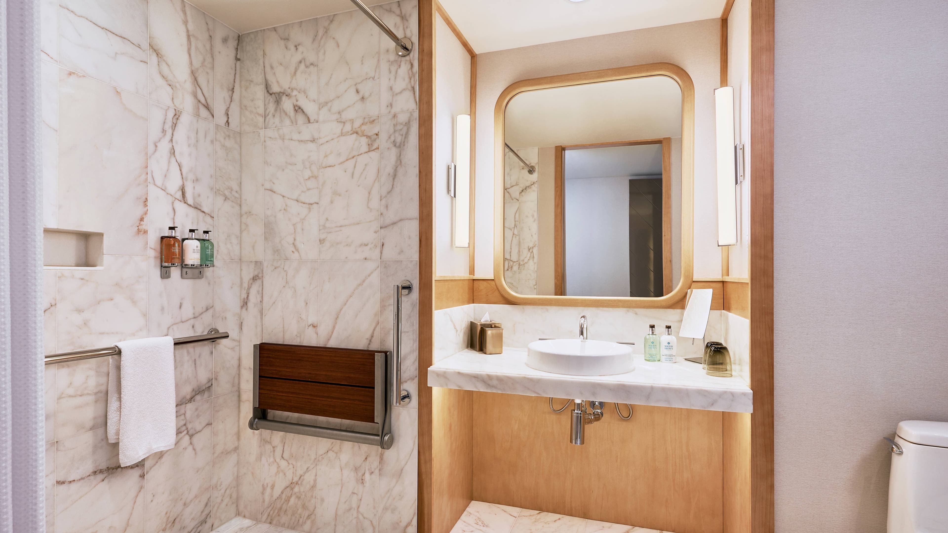 JW Marriott Parq Vancouver — 29
