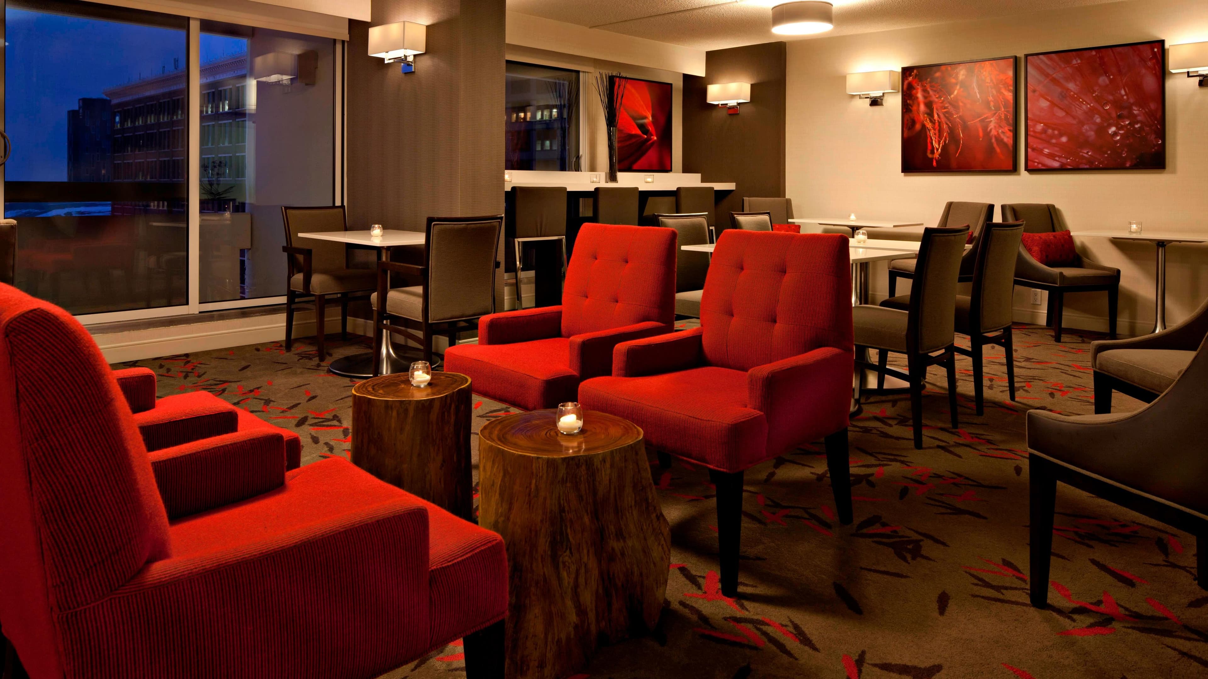 Delta Hotels Winnipeg - Image 5