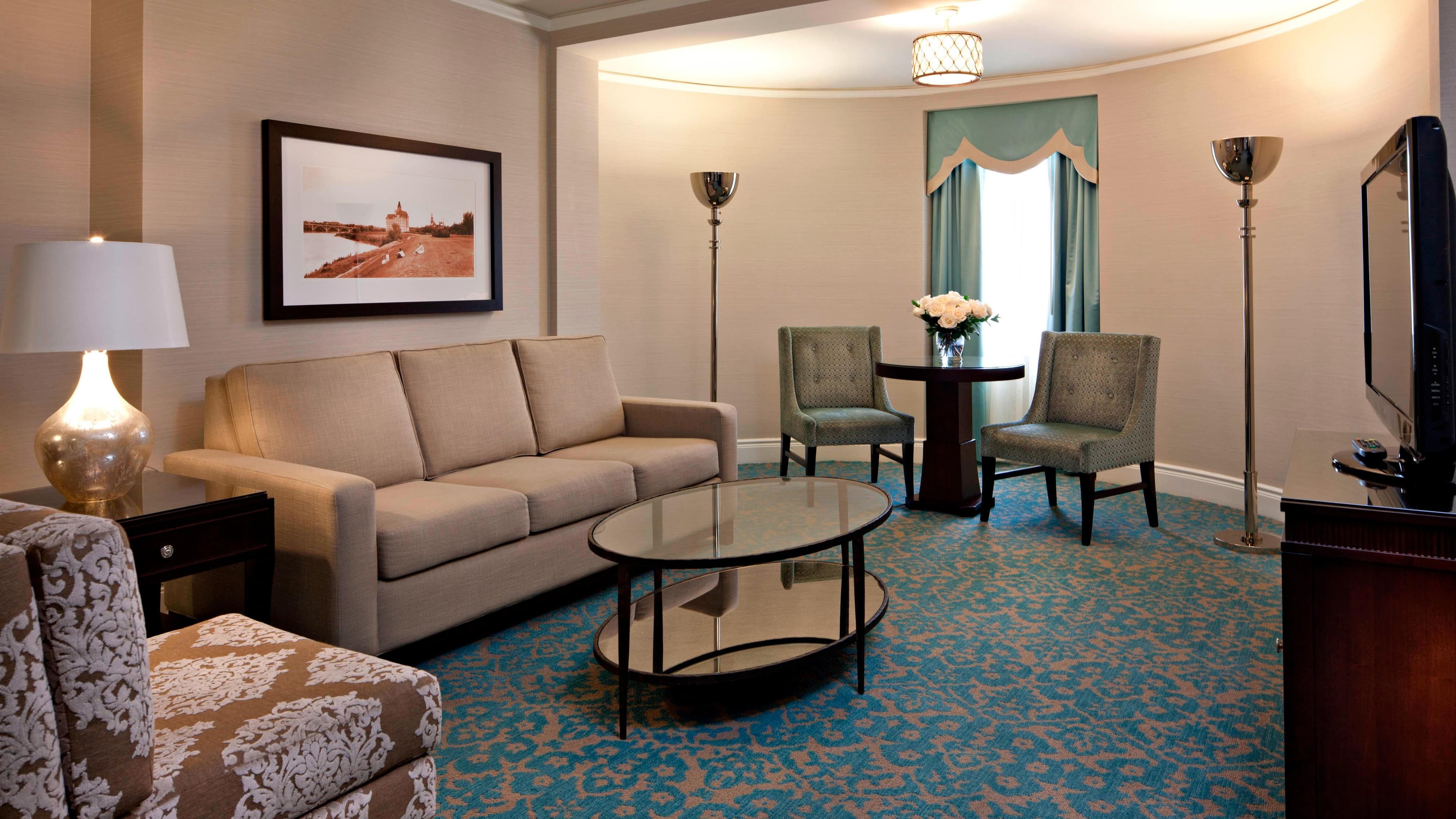Delta Hotels Bessborough — 8