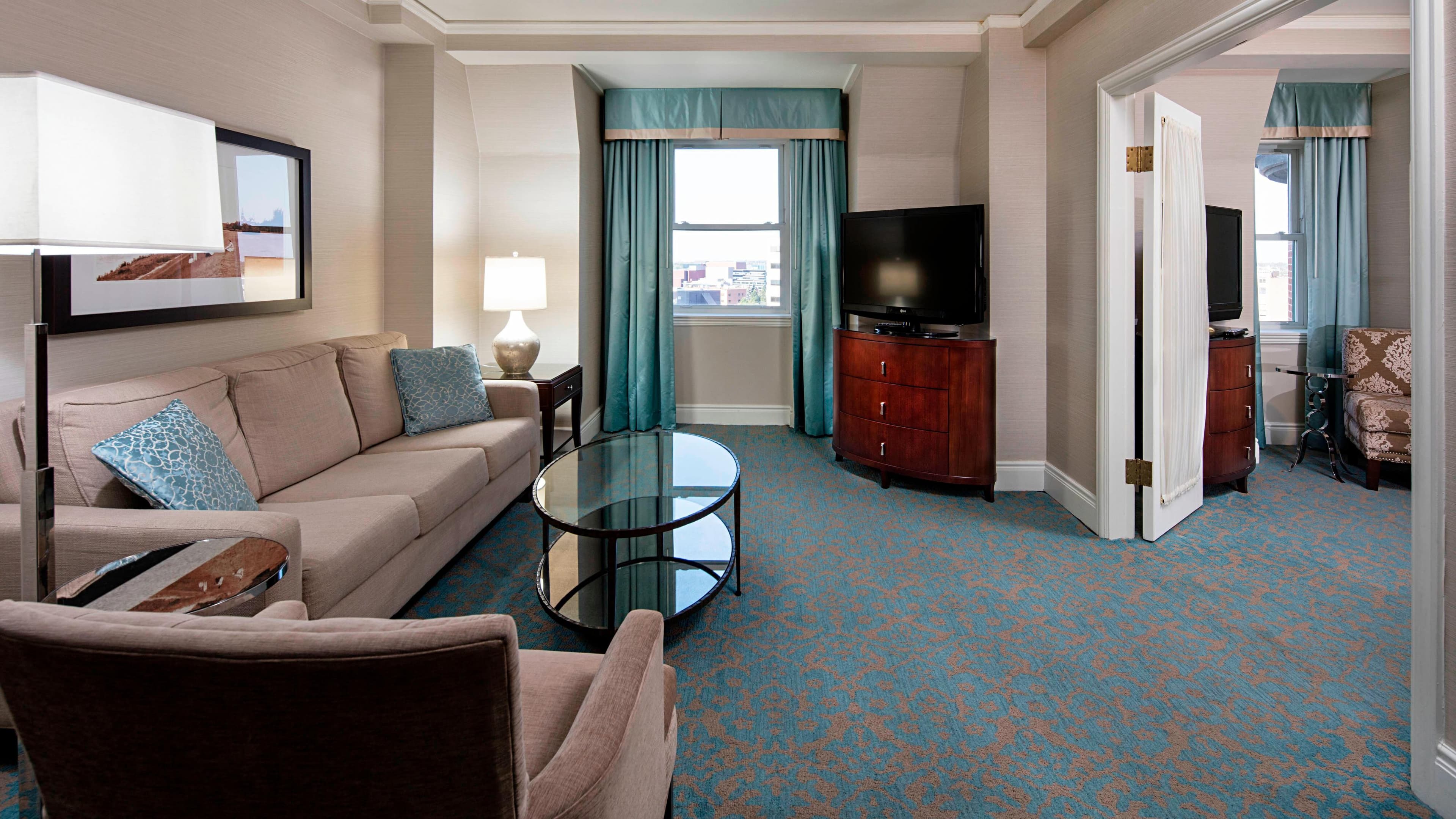 Delta Hotels Bessborough - Image 5