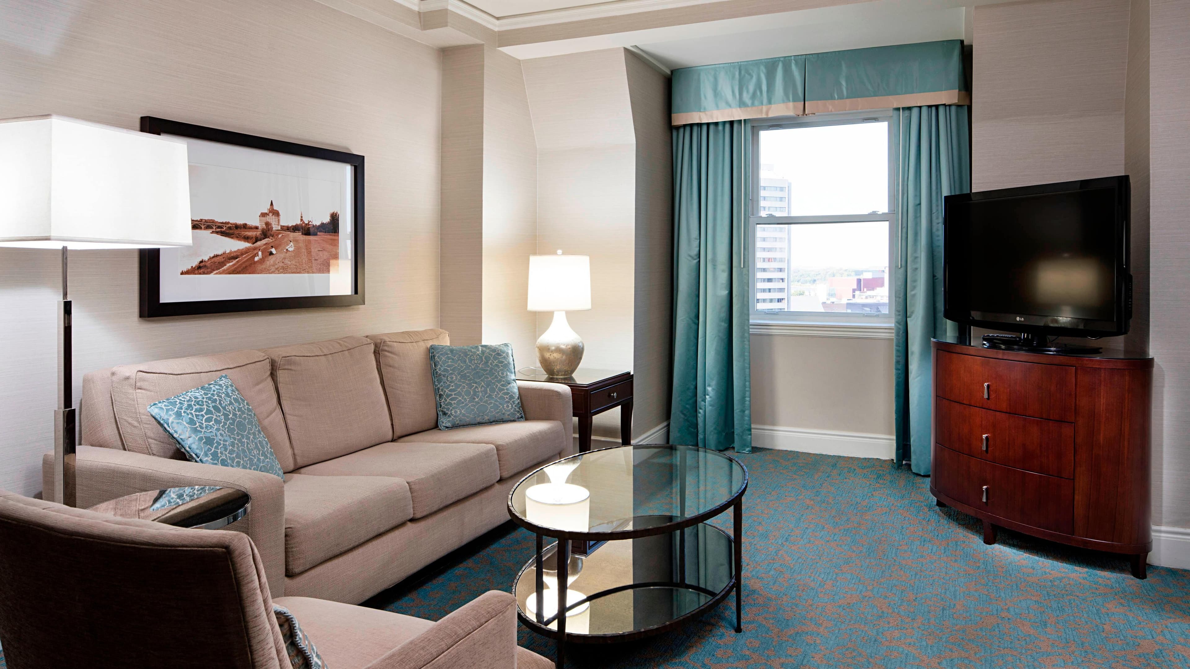 Delta Hotels Bessborough — 7