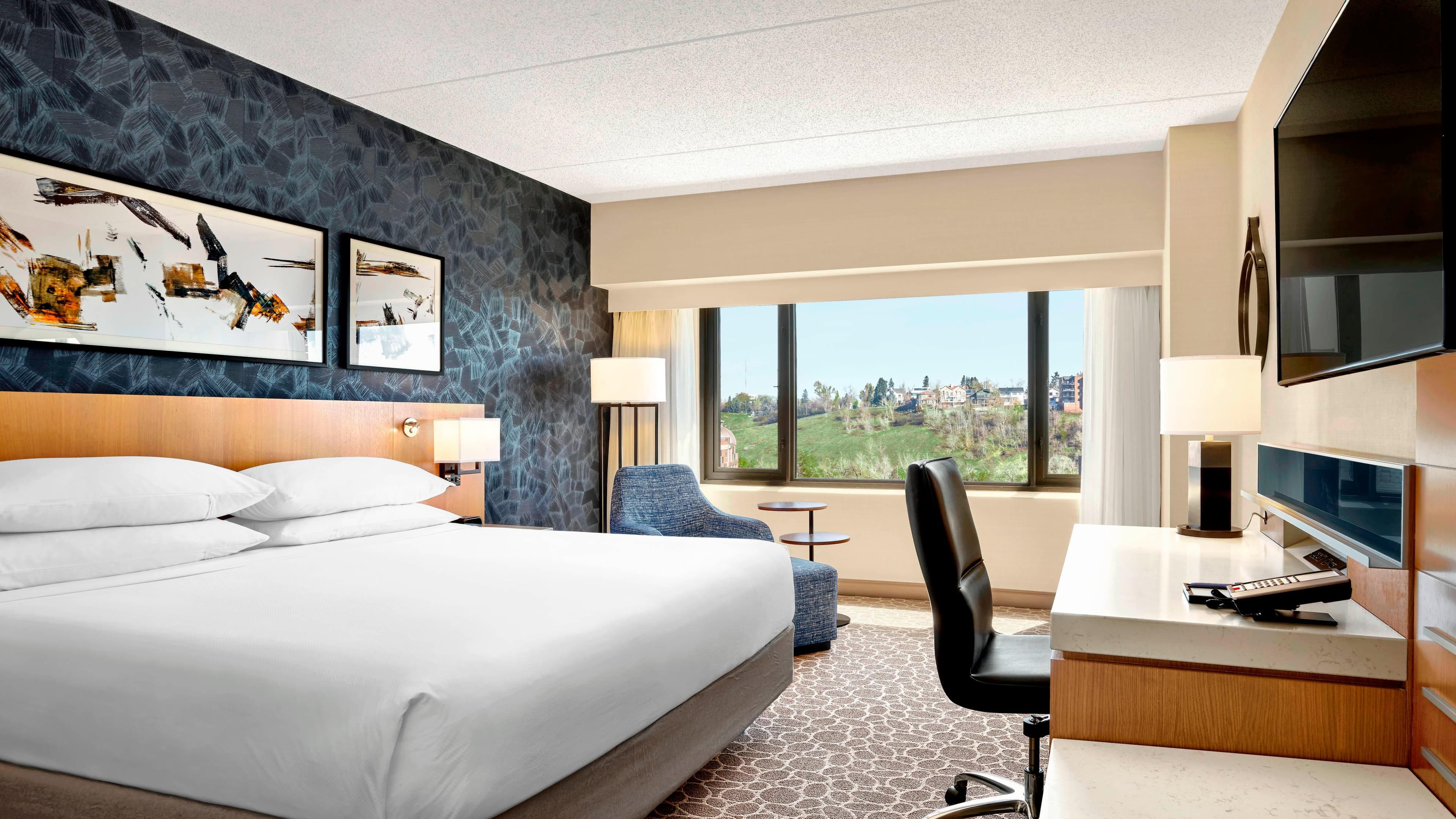 Delta Hotels Calgary Downtown - Image 3