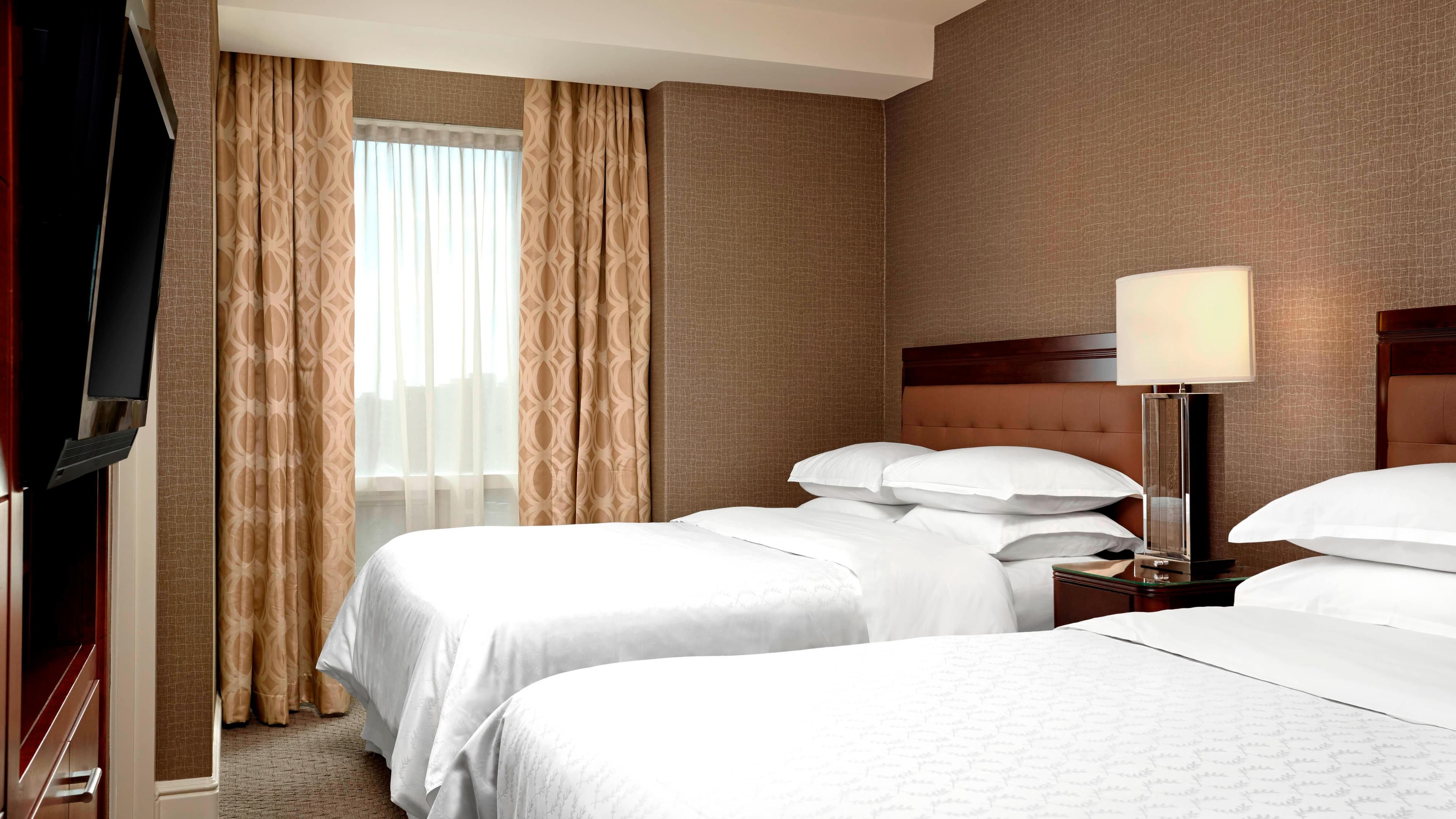 Holiday Inn Express & Suites Calgary Airport Trail NE — 10