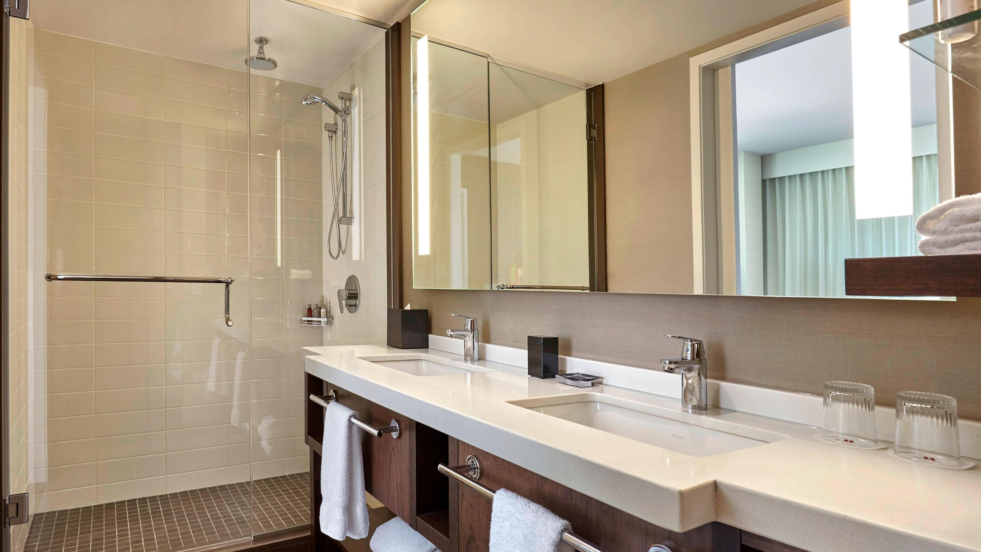 Calgary Airport Marriott In-Terminal Hotel — 16