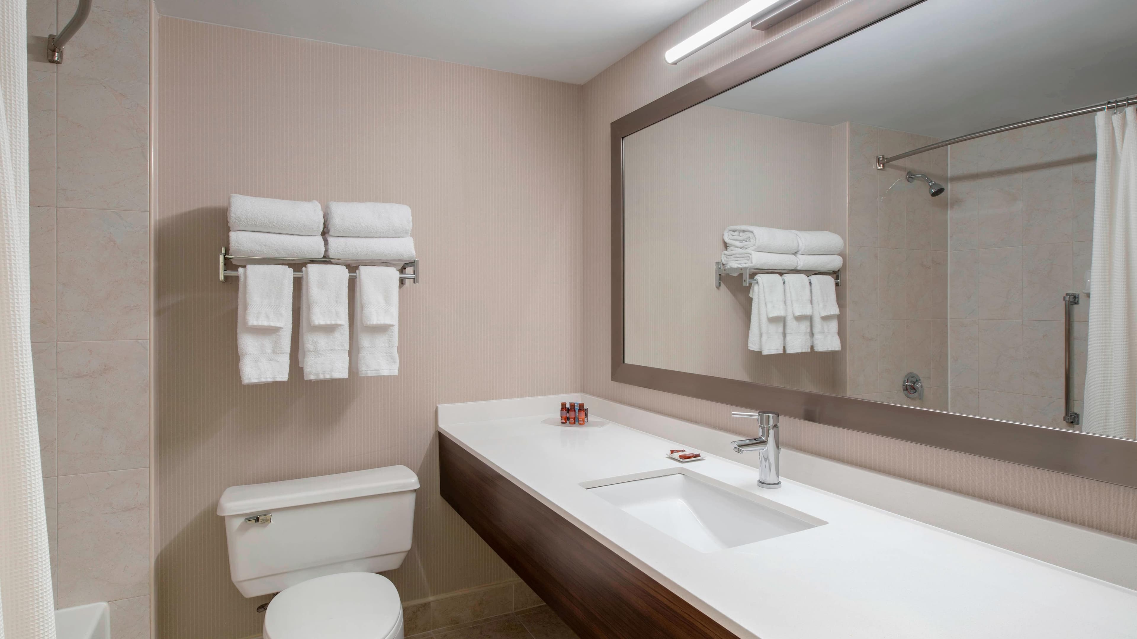 Delta Hotels St. John's Conference Centre - Image 3