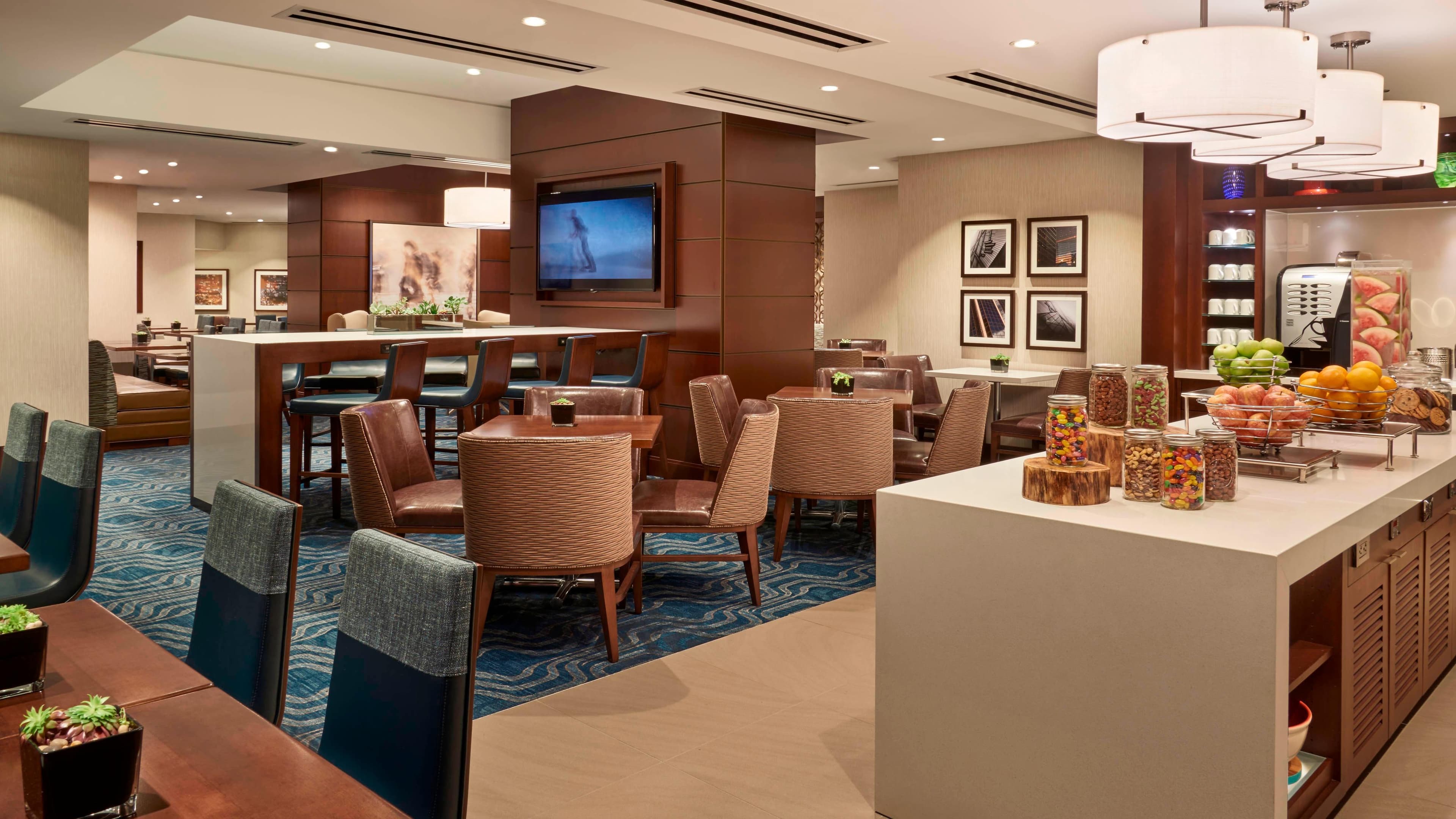 Marriott Downtown at CF Toronto Eaton Centre — 13