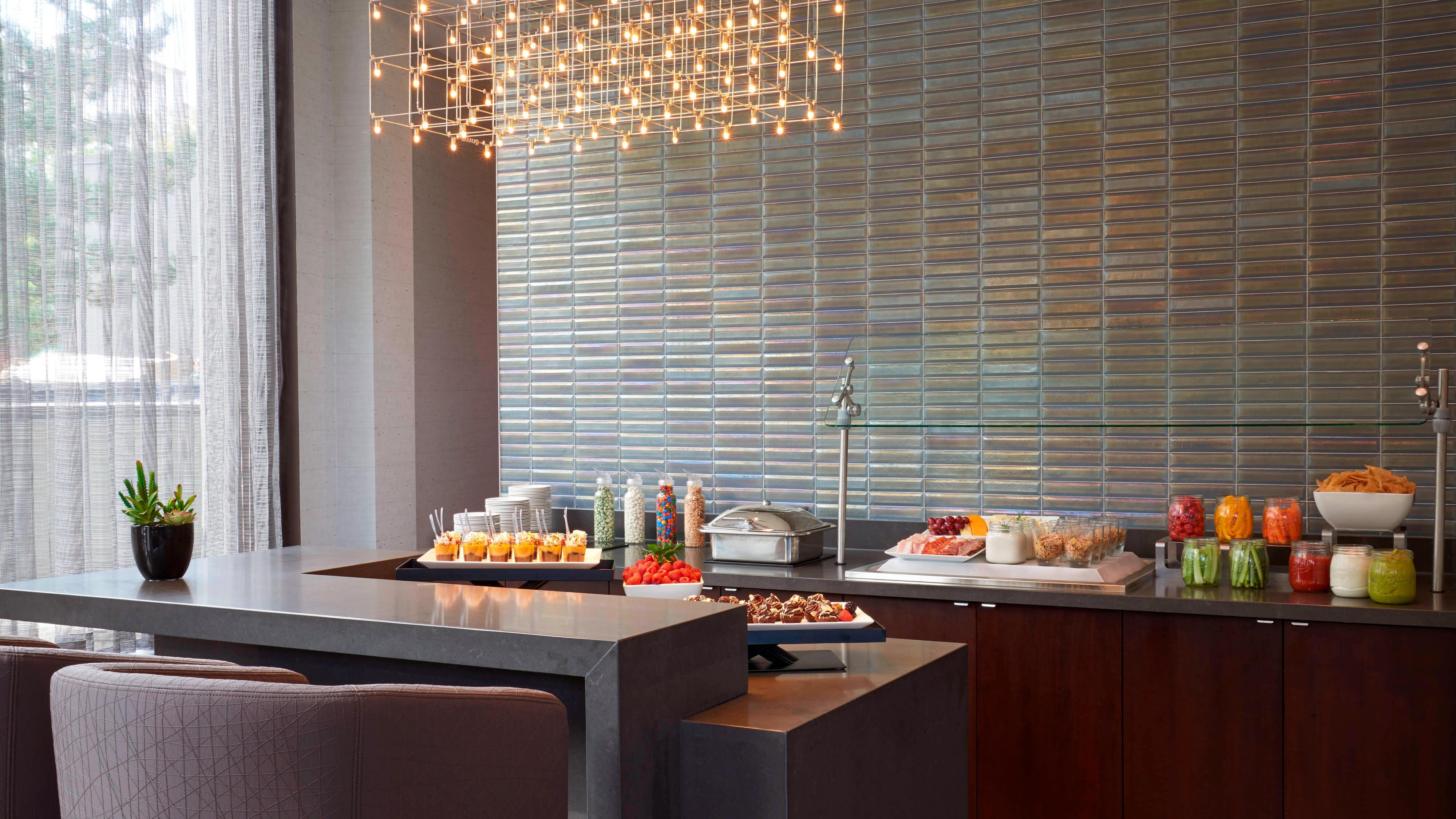 M Club lounge access - Image 11