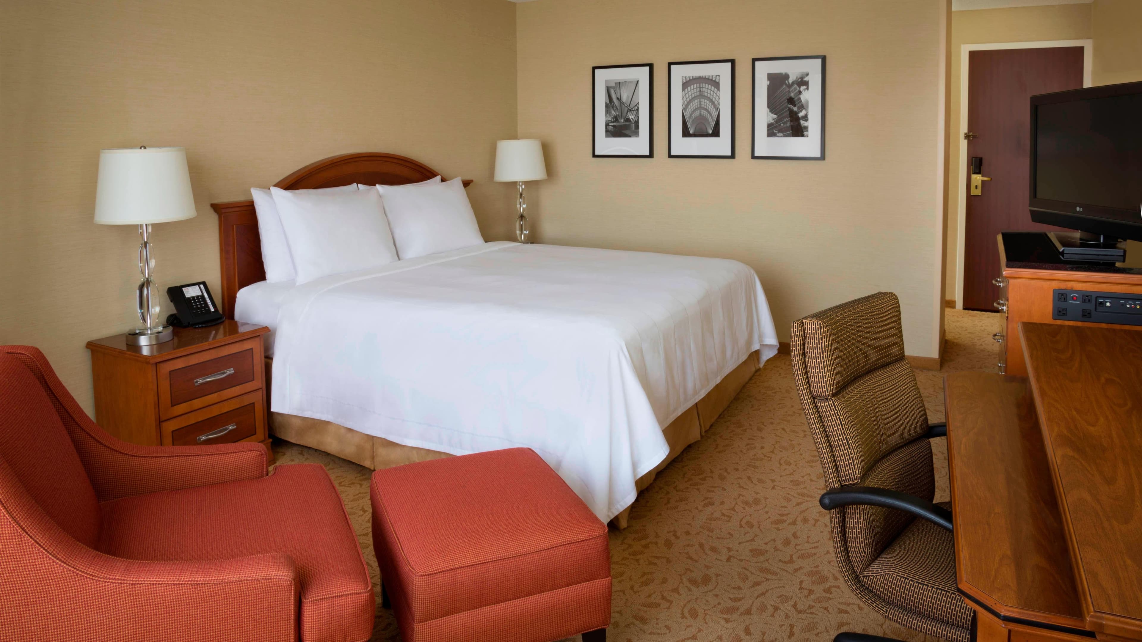 M Club lounge access - Image 1