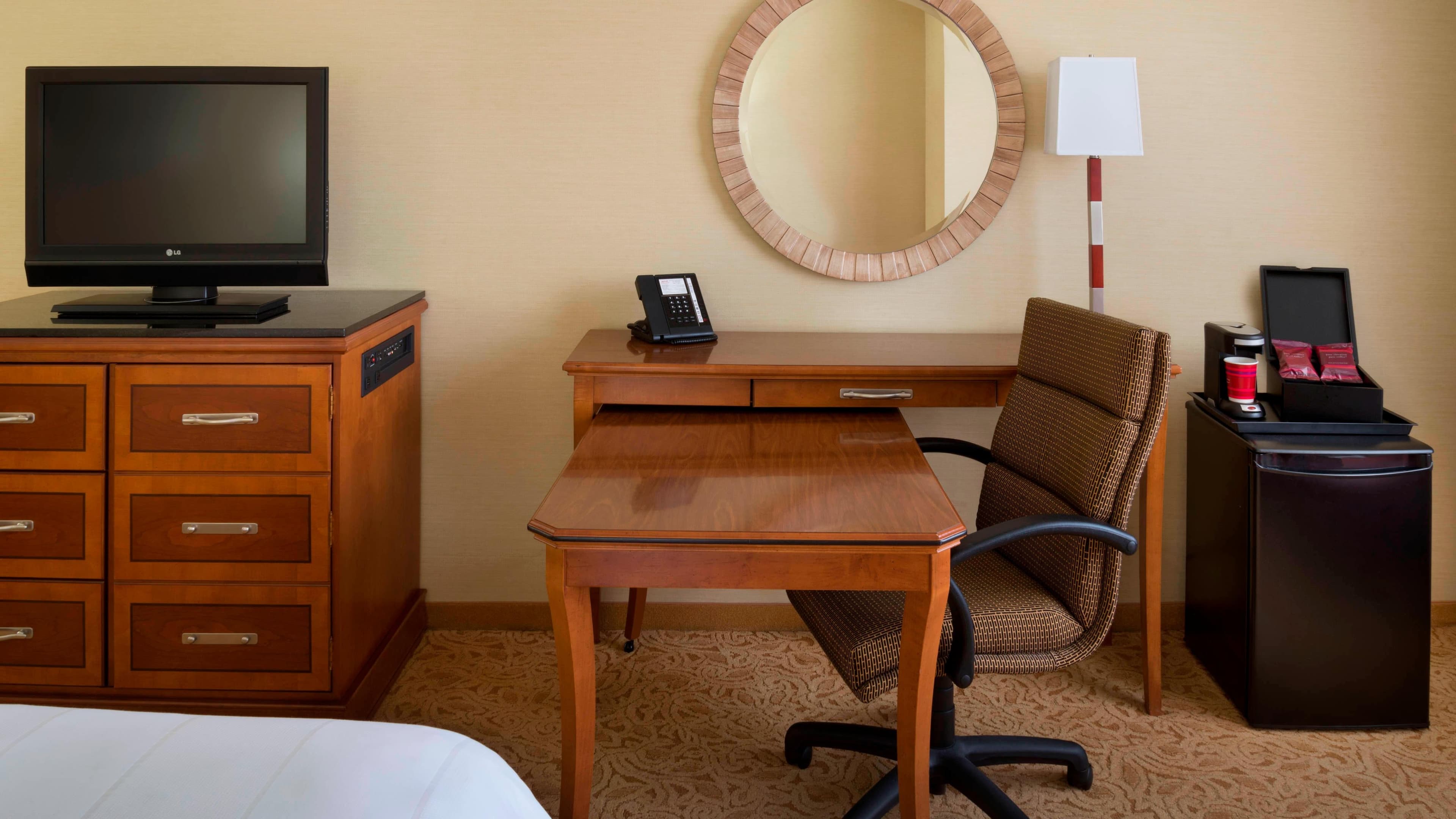 M Club lounge access - Image 2