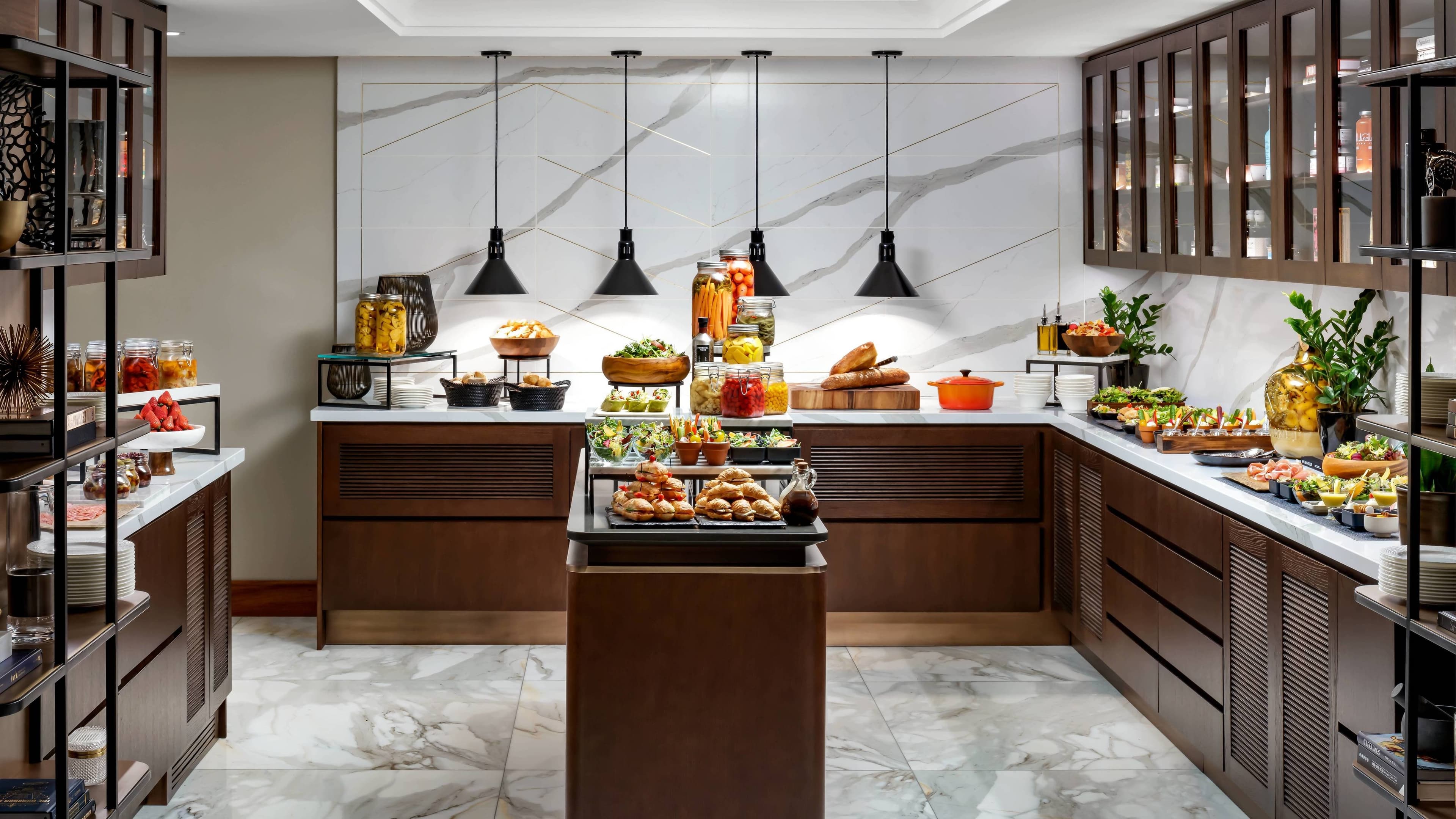 The Ritz-Carlton, Toronto — 7