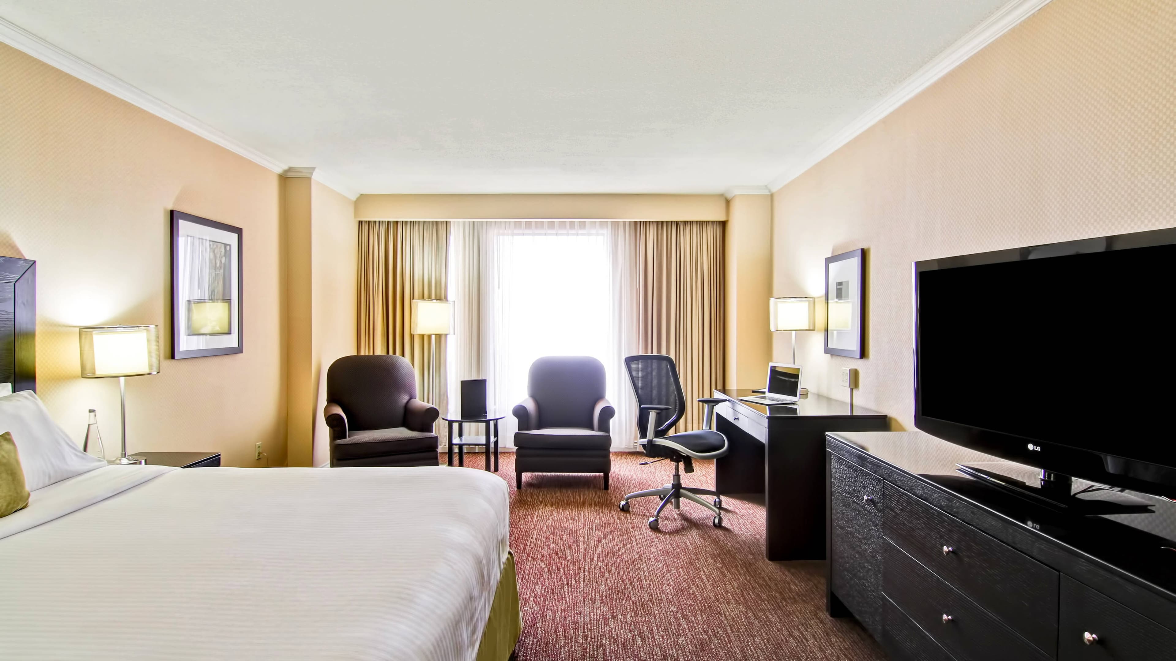 Staybridge Suites Oakville-Burlington — 7