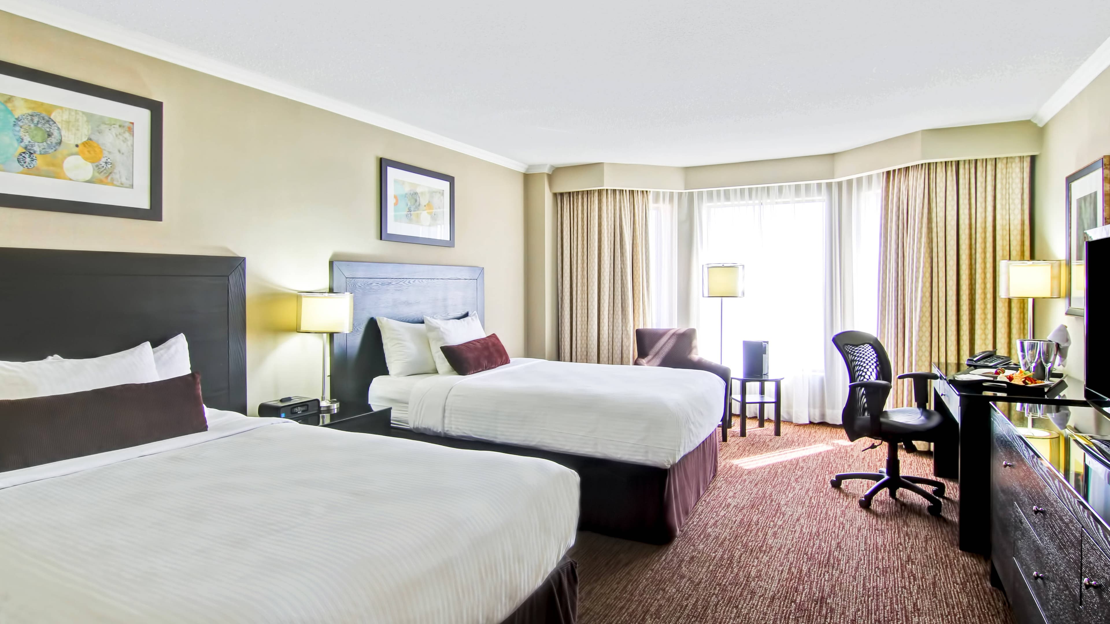 Staybridge Suites Oakville-Burlington — 3