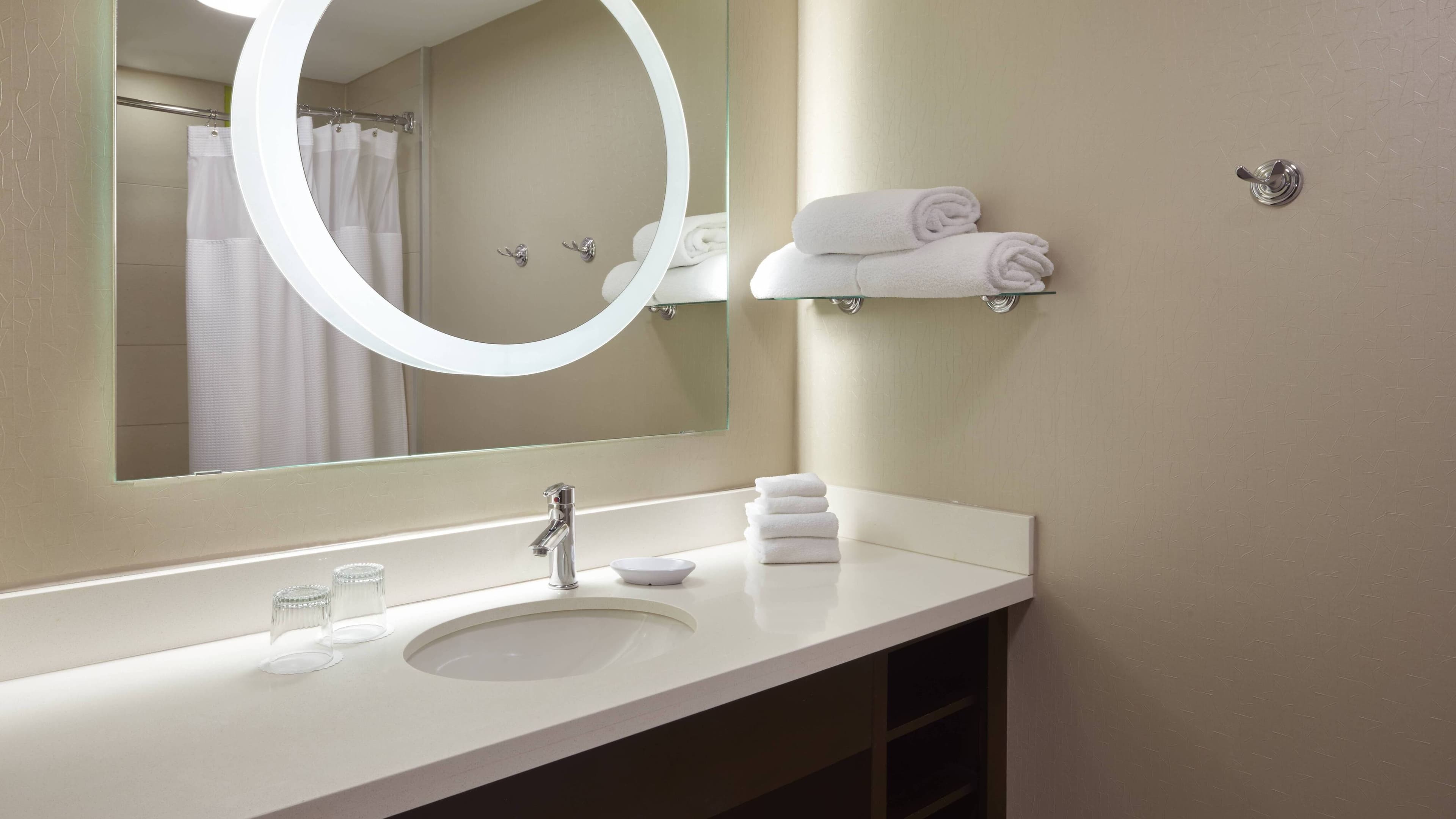 Suite - Image 4