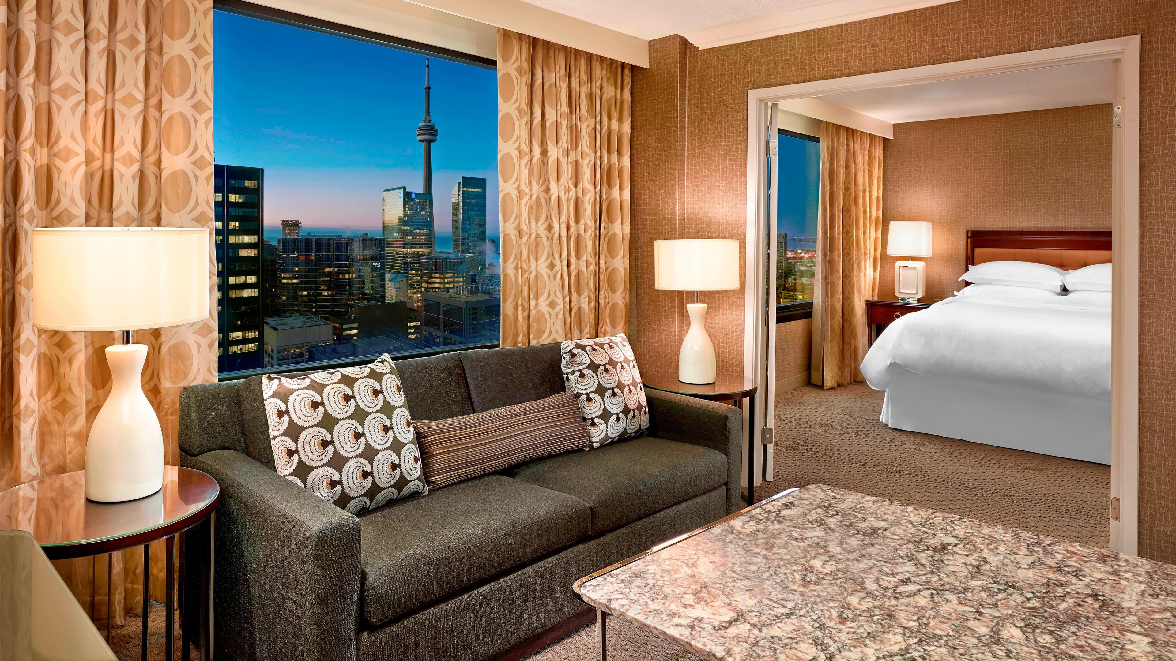 InterContinental Toronto Centre — 72