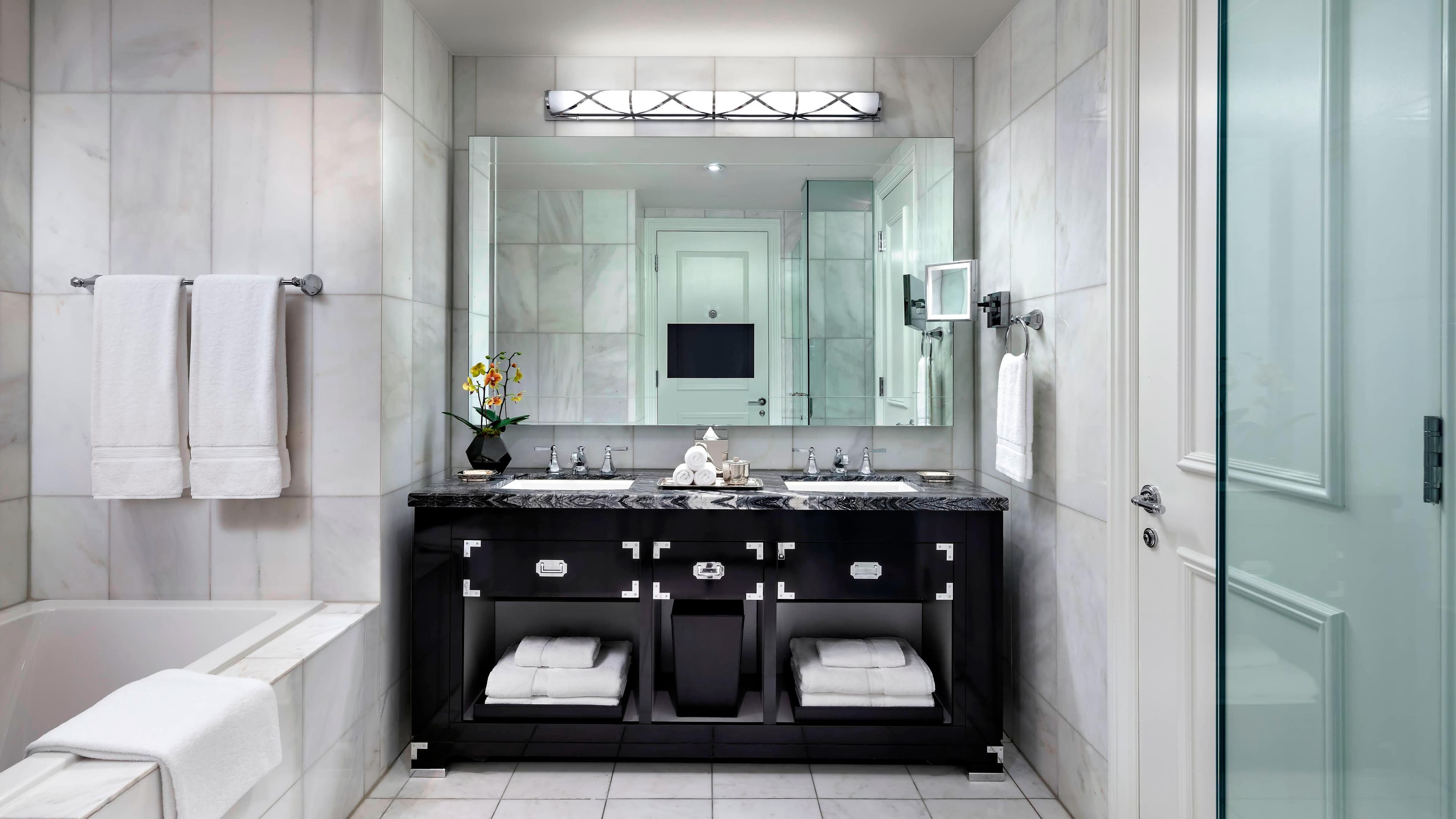 The St. Regis Toronto — 24