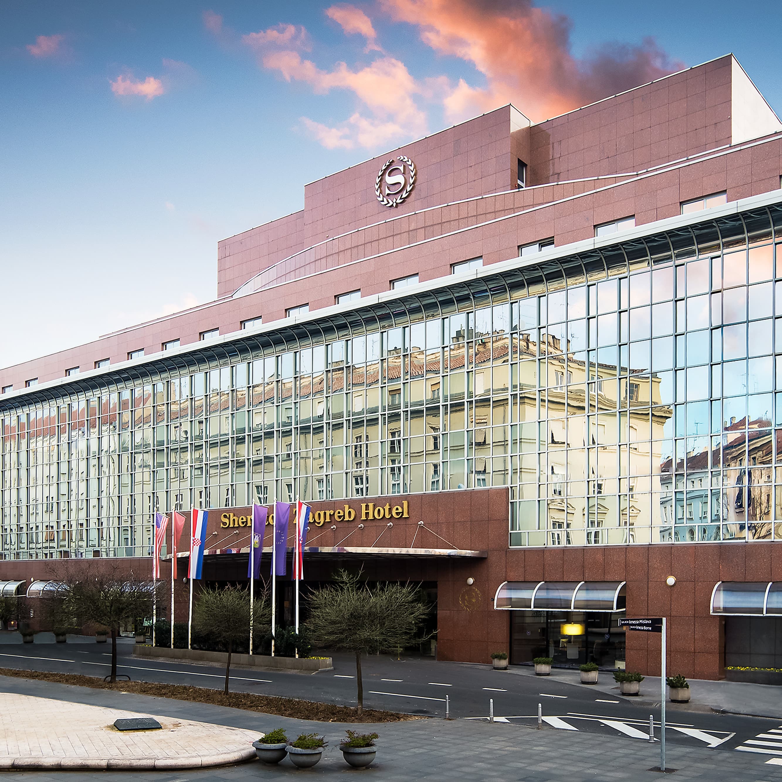 Sheraton Zagreb Hotel - Image 1