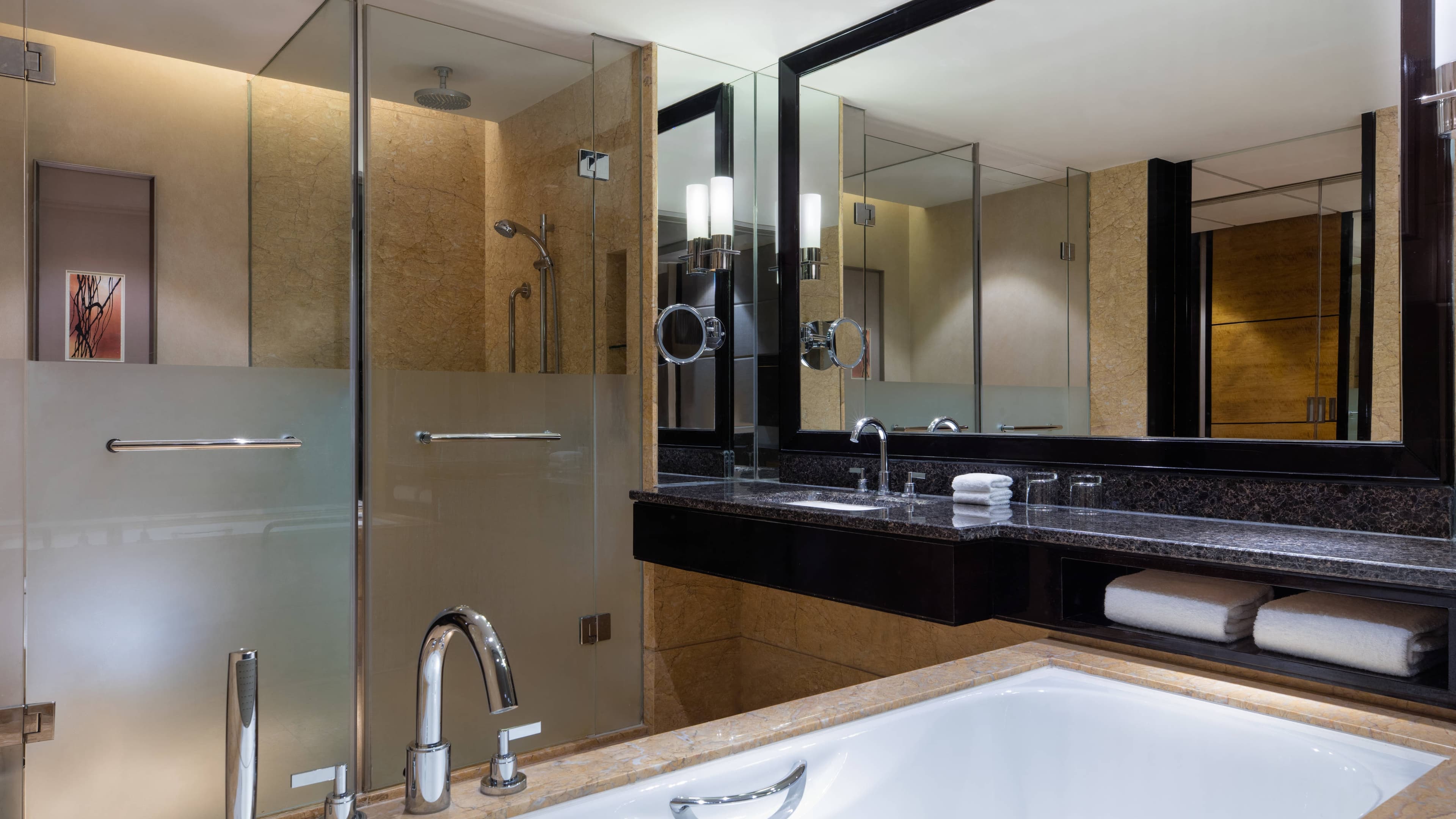 Sheraton Zhongshan Hotel - Image 3