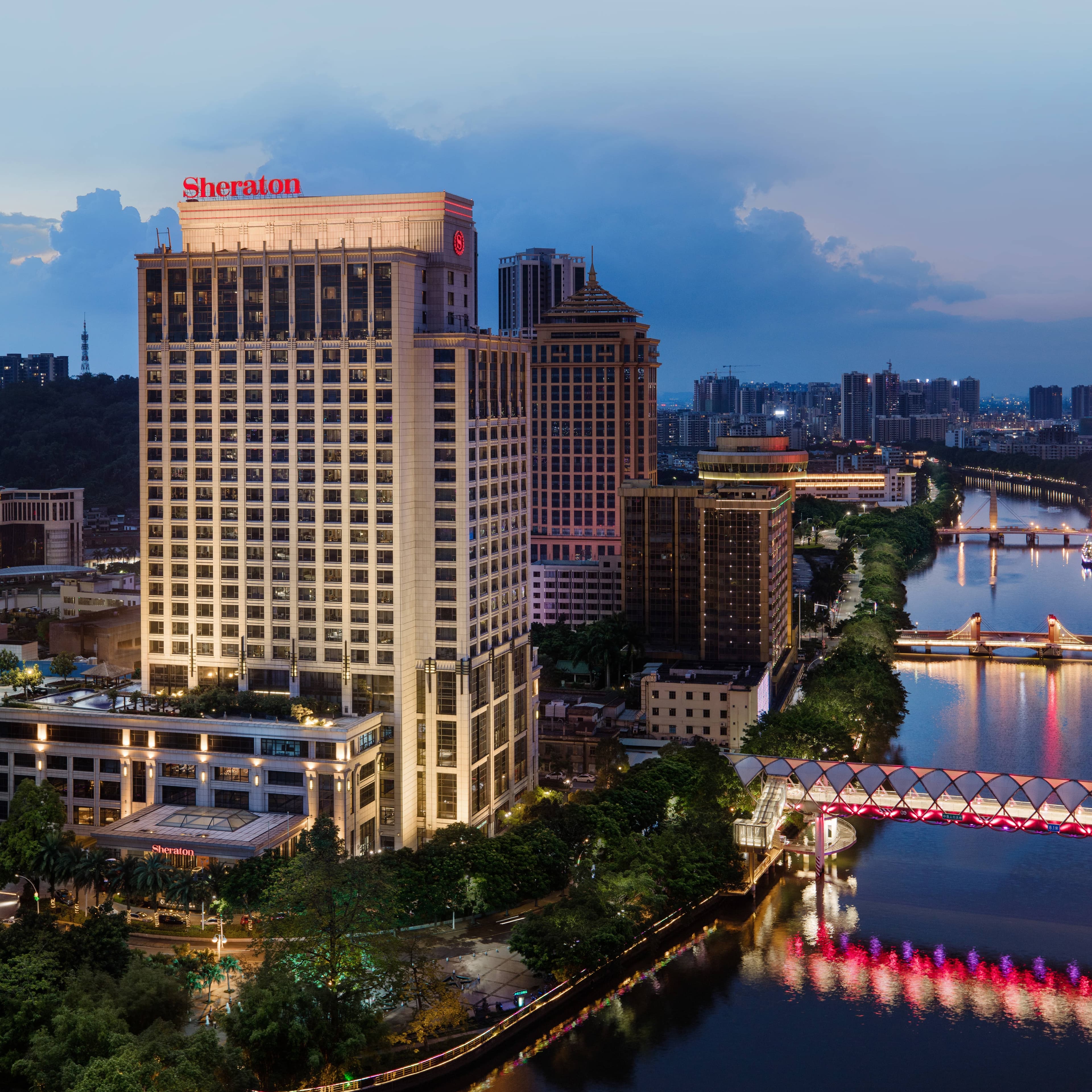 Sheraton Zhongshan Hotel - Image 1