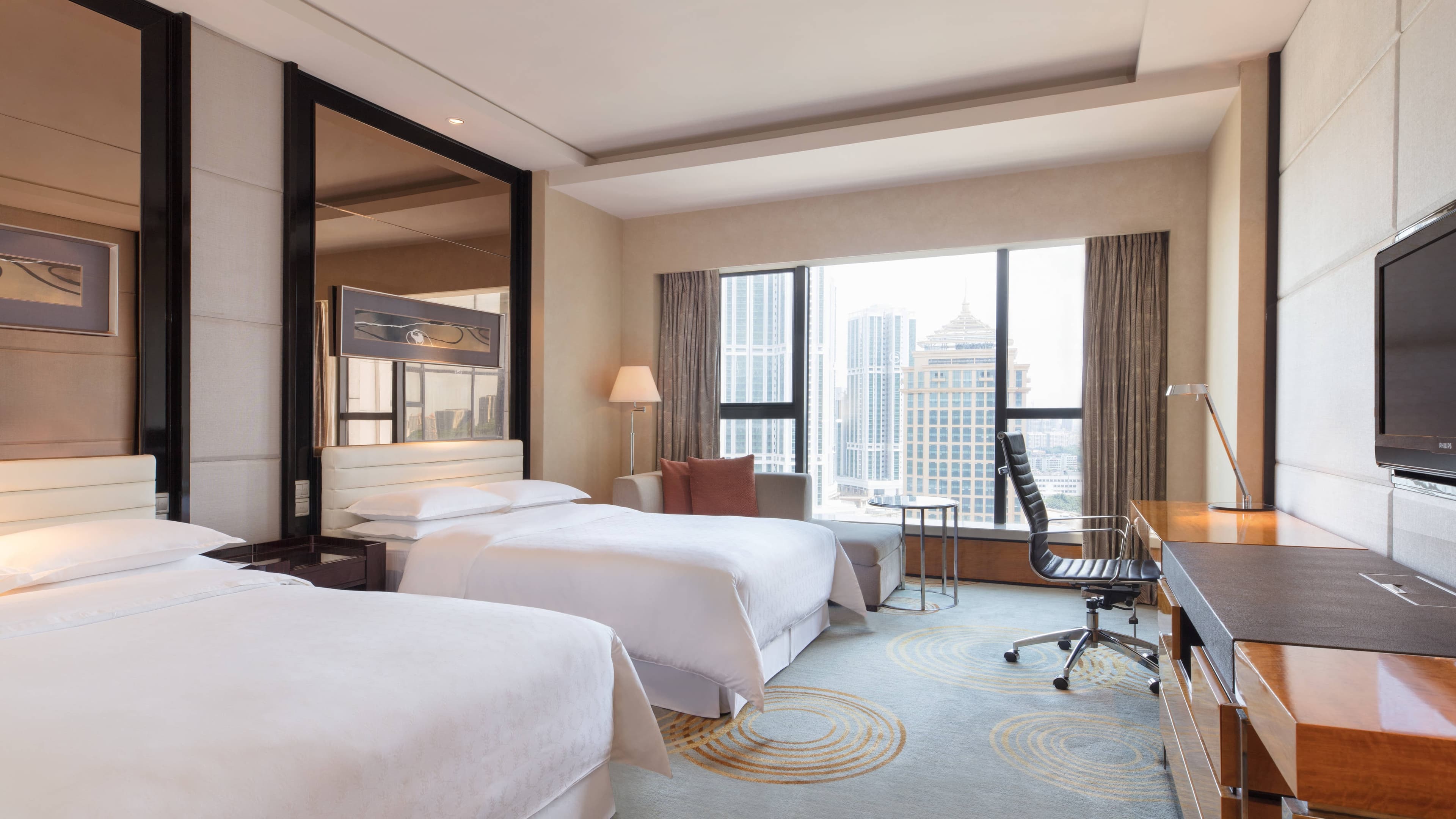Sheraton Zhongshan Hotel - Image 4