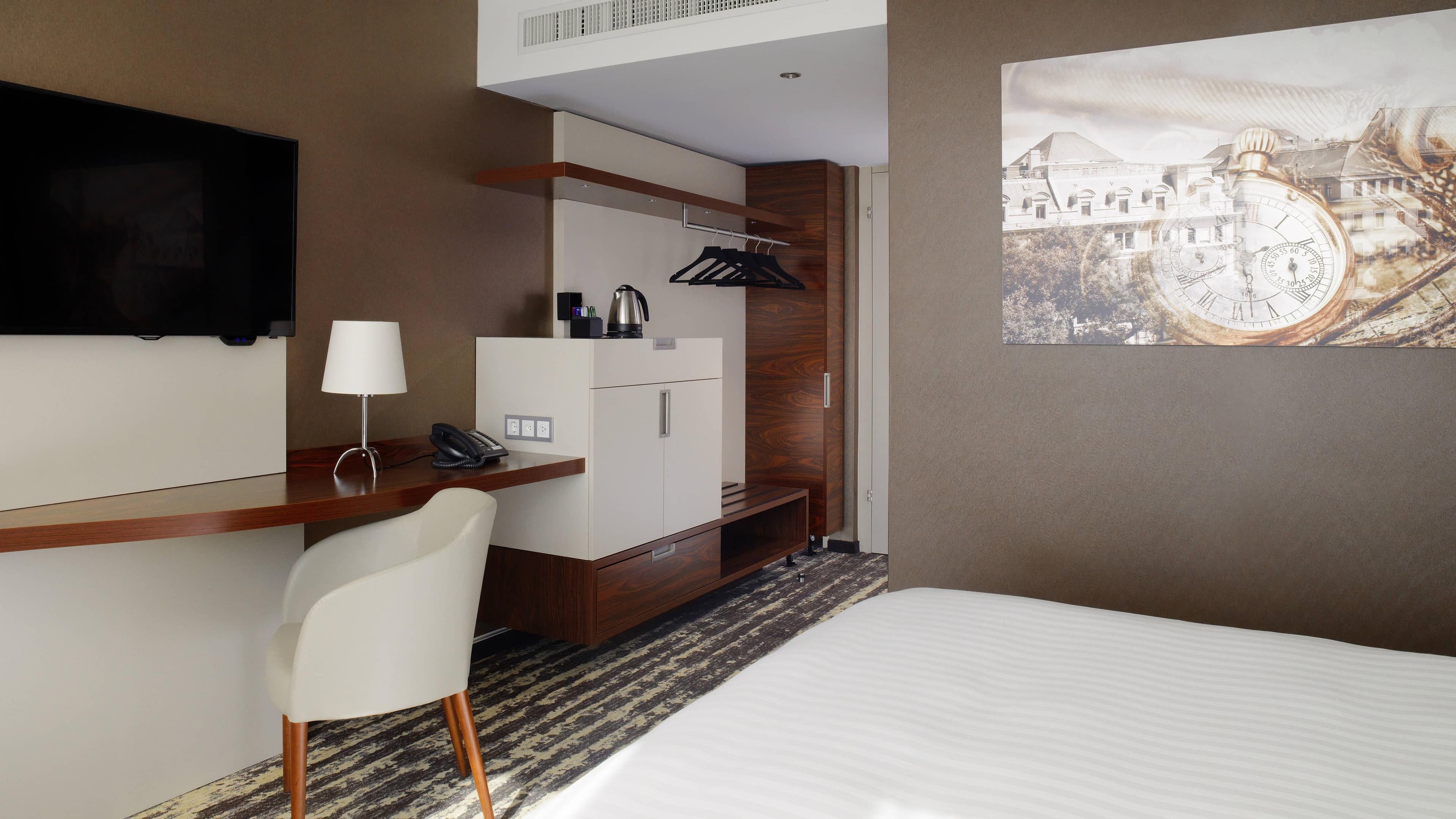 Zurich Marriott Hotel - Image 3
