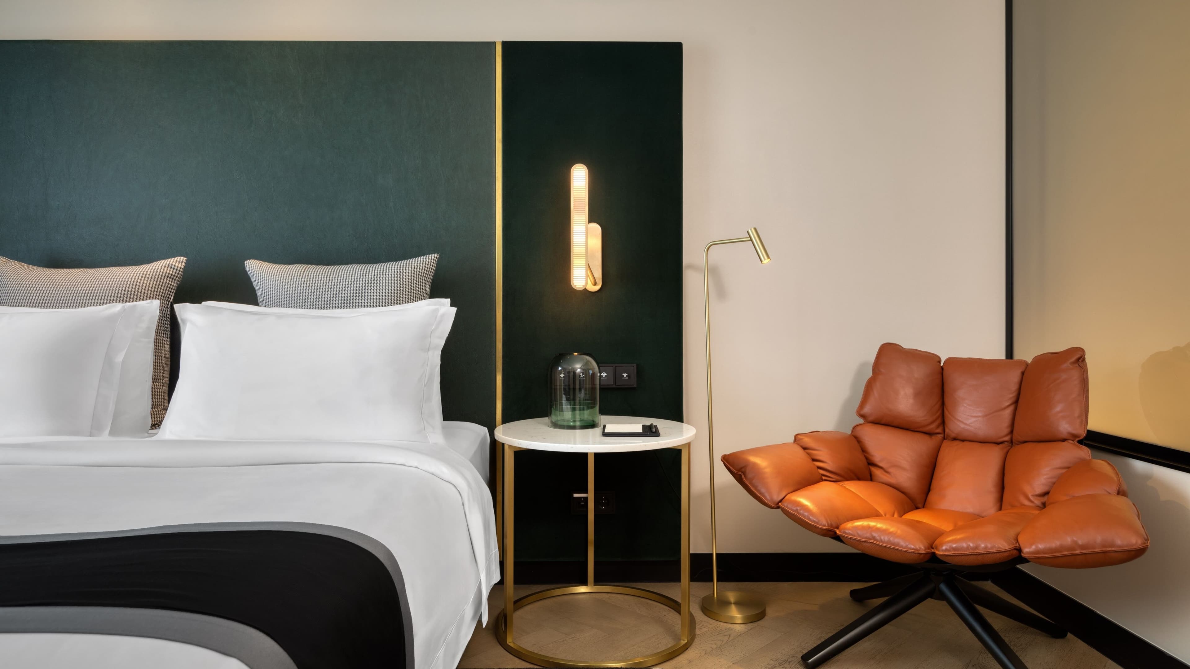 Academias Hotel, Autograph Collection — 18