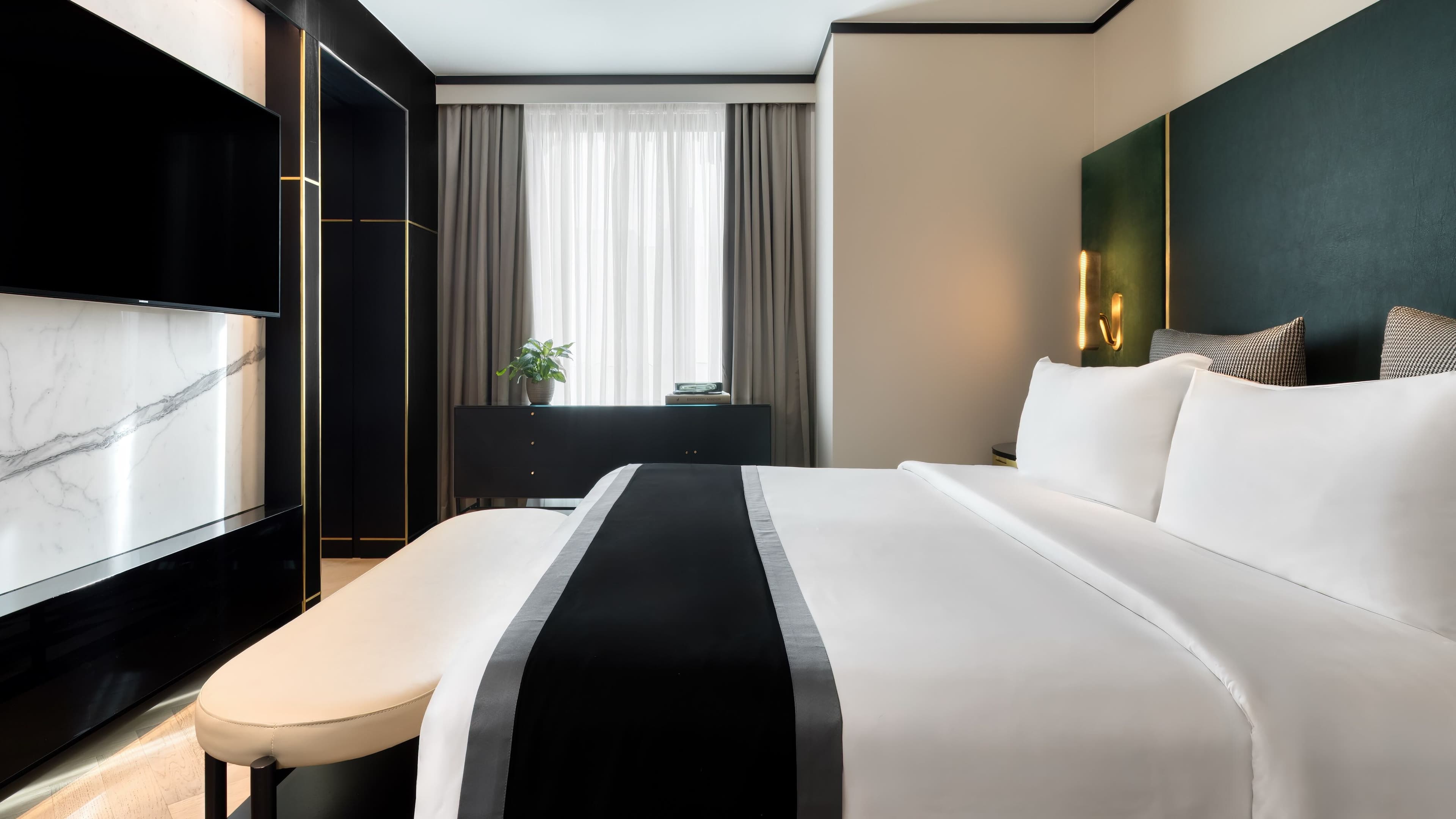 Academias Hotel, Autograph Collection — 37