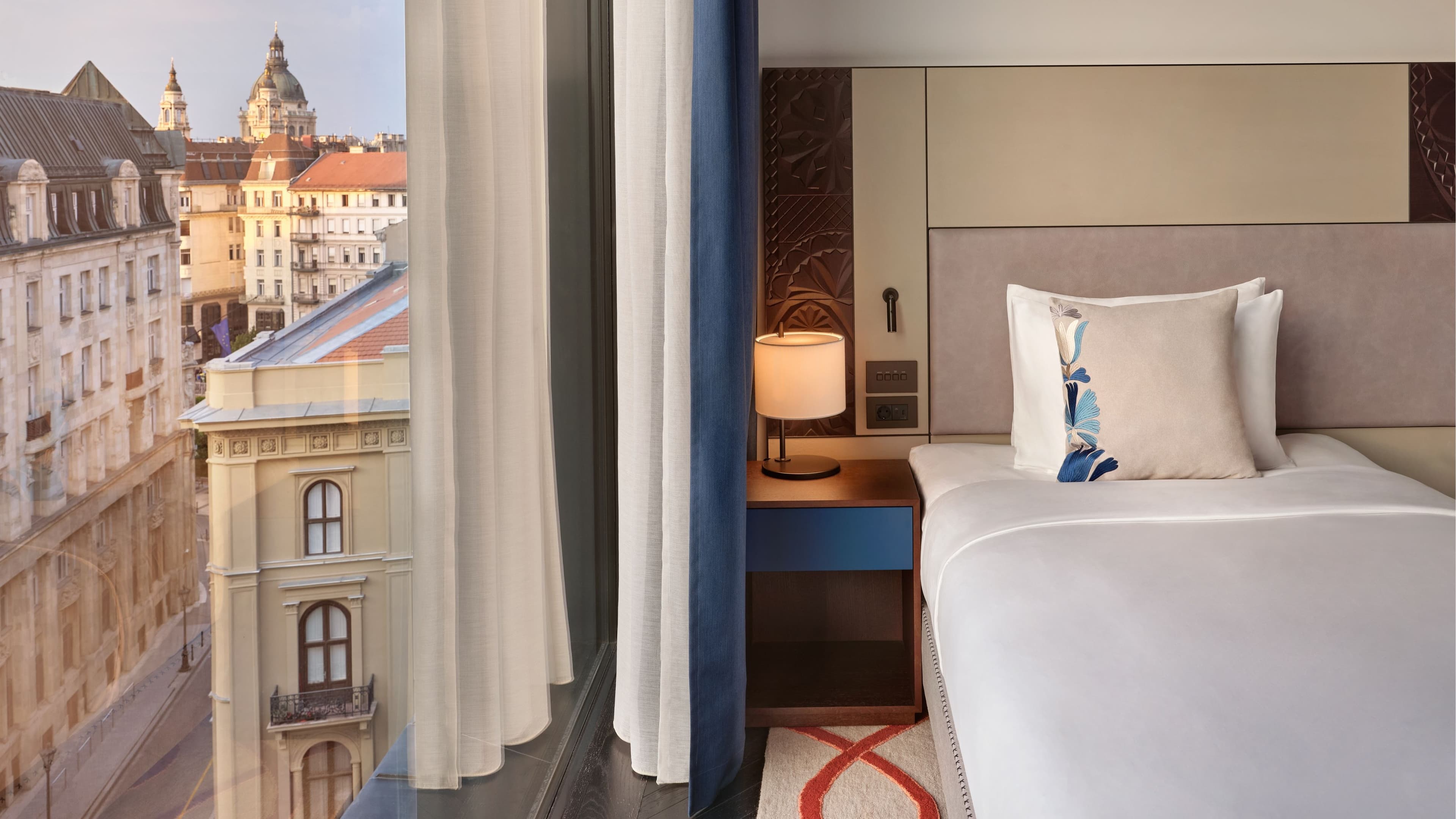 Contemporary Twin Room - Image 2