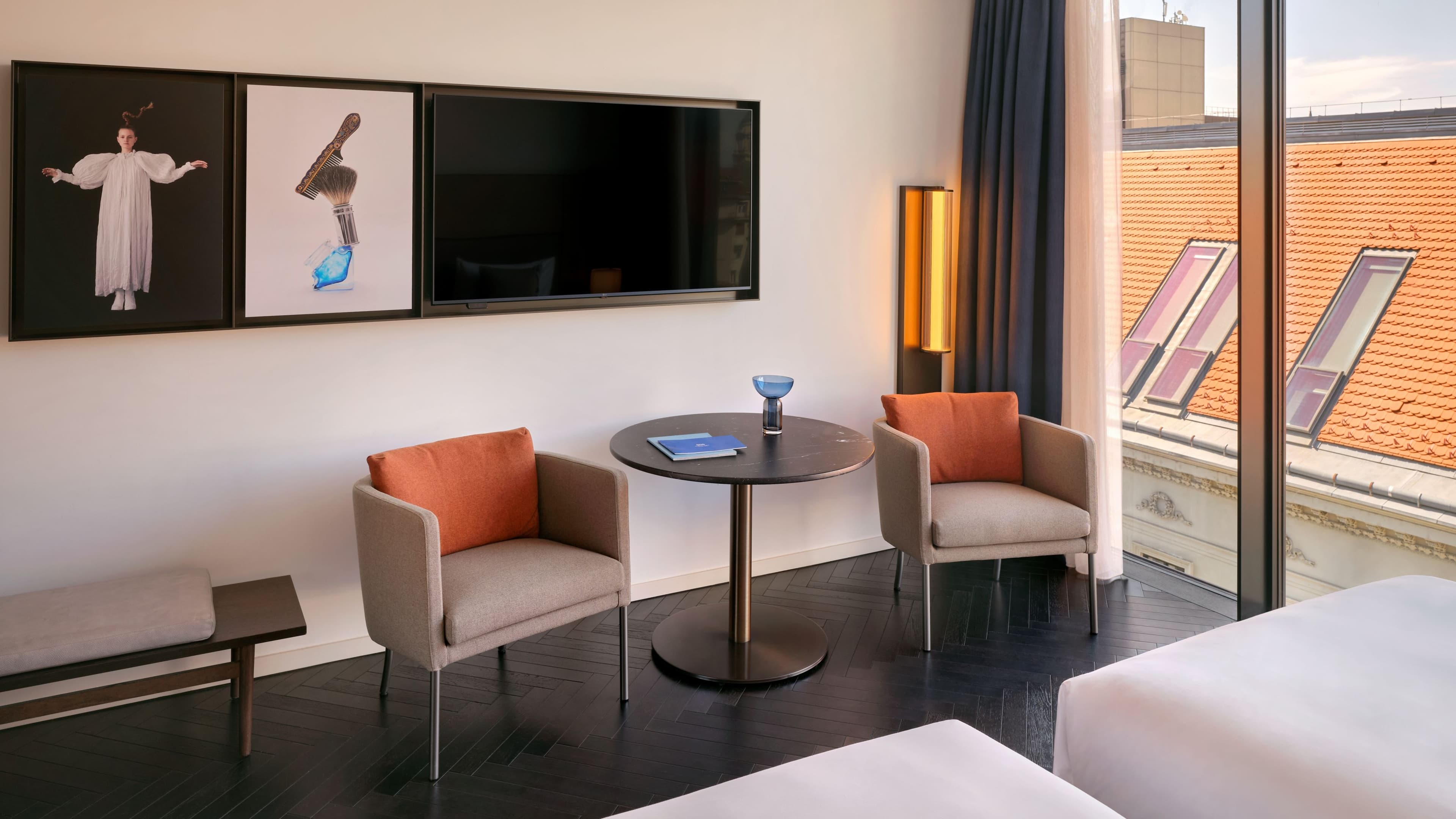 Contemporary Twin Room - Image 4