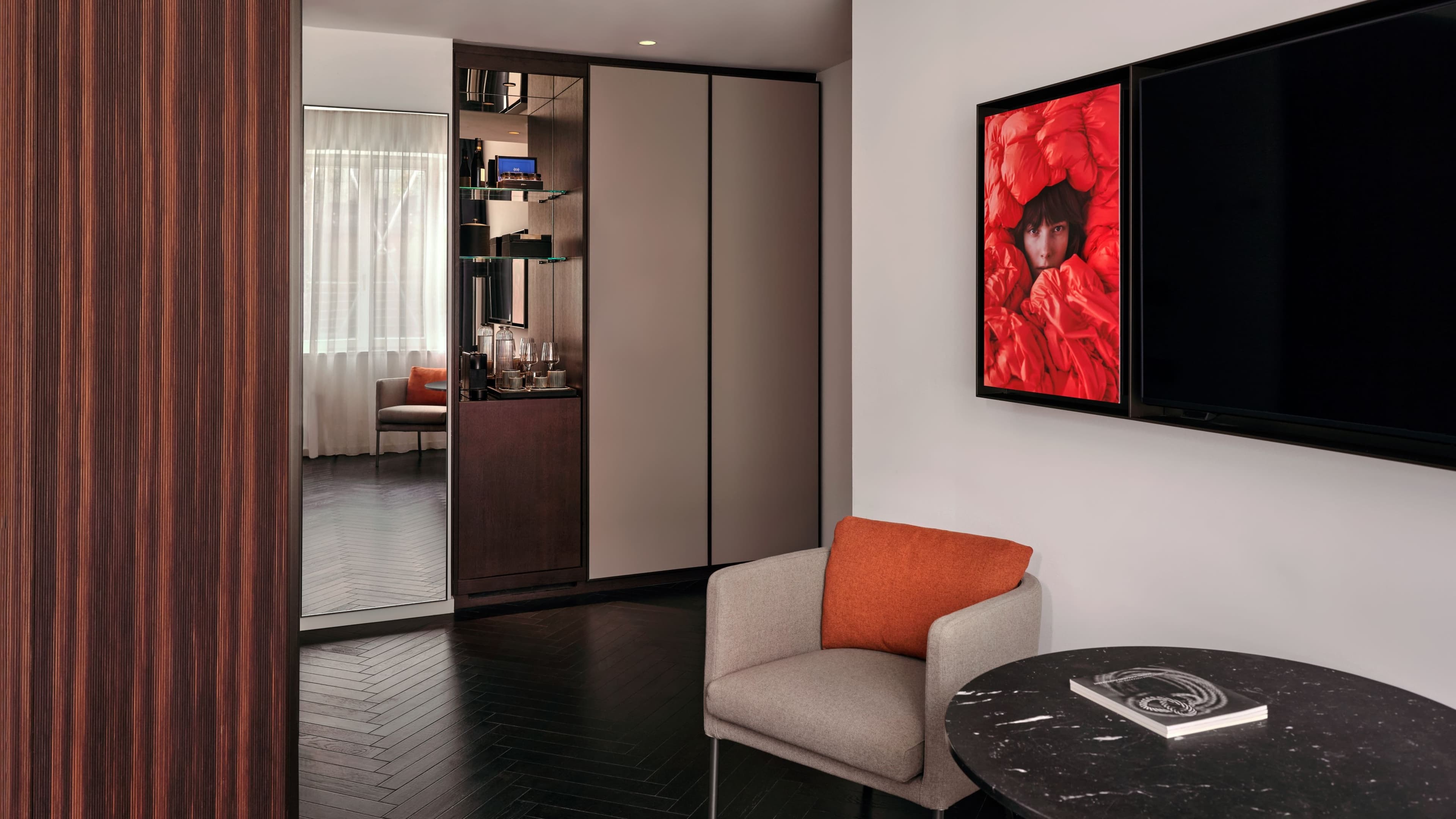 Dorothea Hotel, Budapest, Autograph Collection — 15